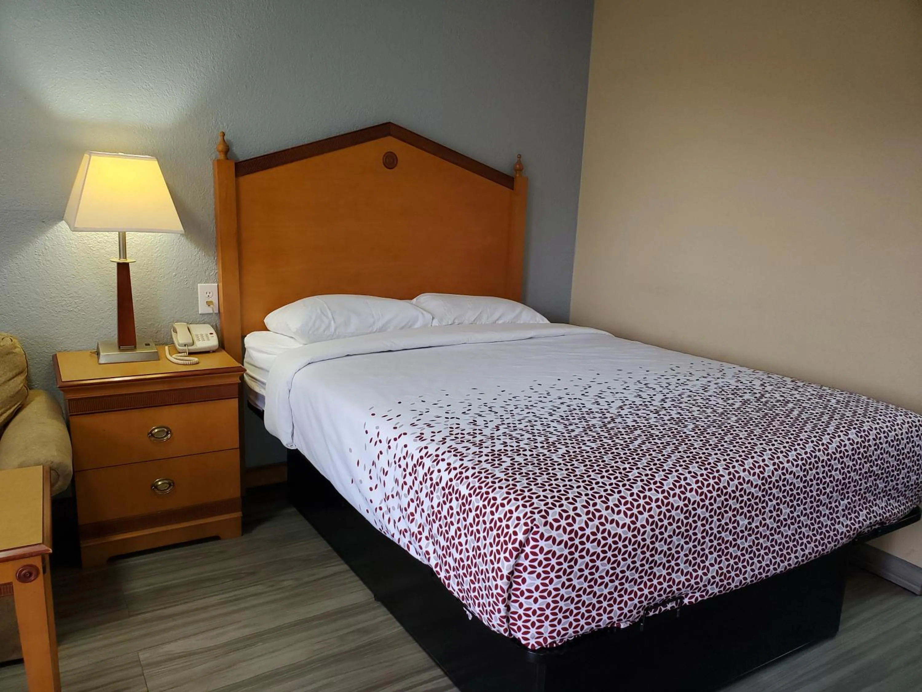 Bedroom in Travel Inn