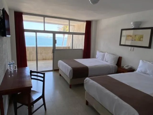 Photo of the whole room, Bed in Hotel Royalty