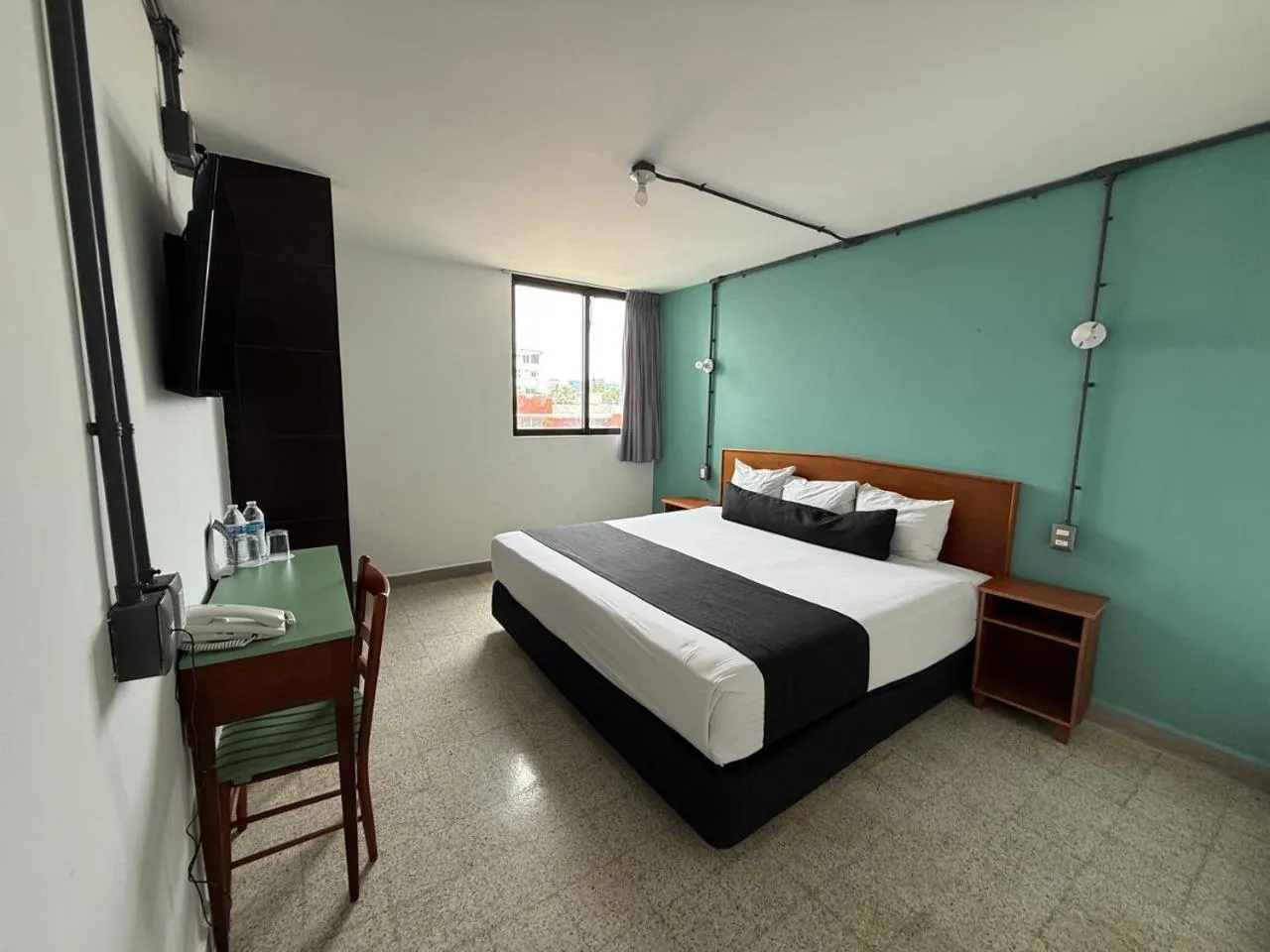 Photo of the whole room, Bed in Hotel Royalty