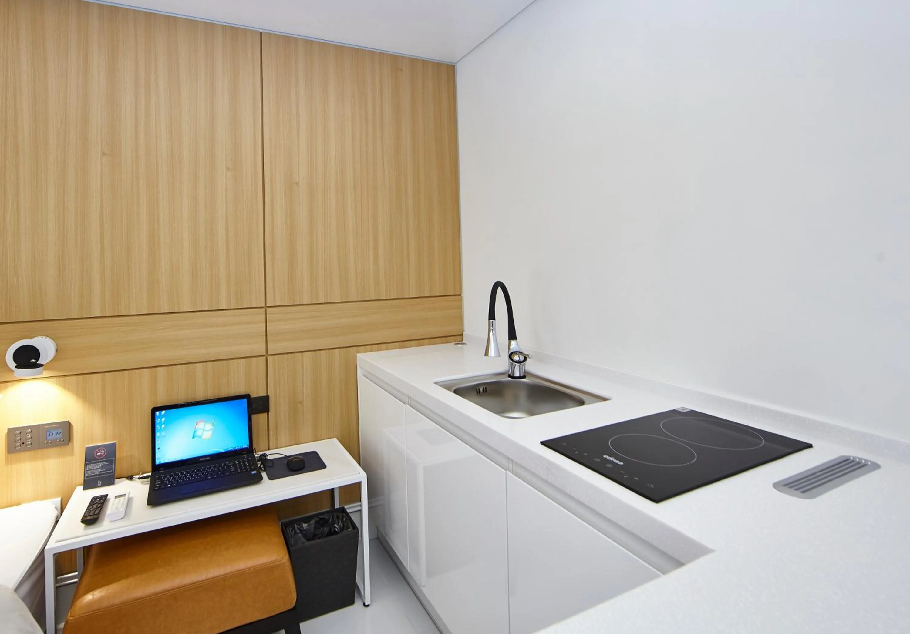 TV and multimedia in Hotel Soulhada Gangnam