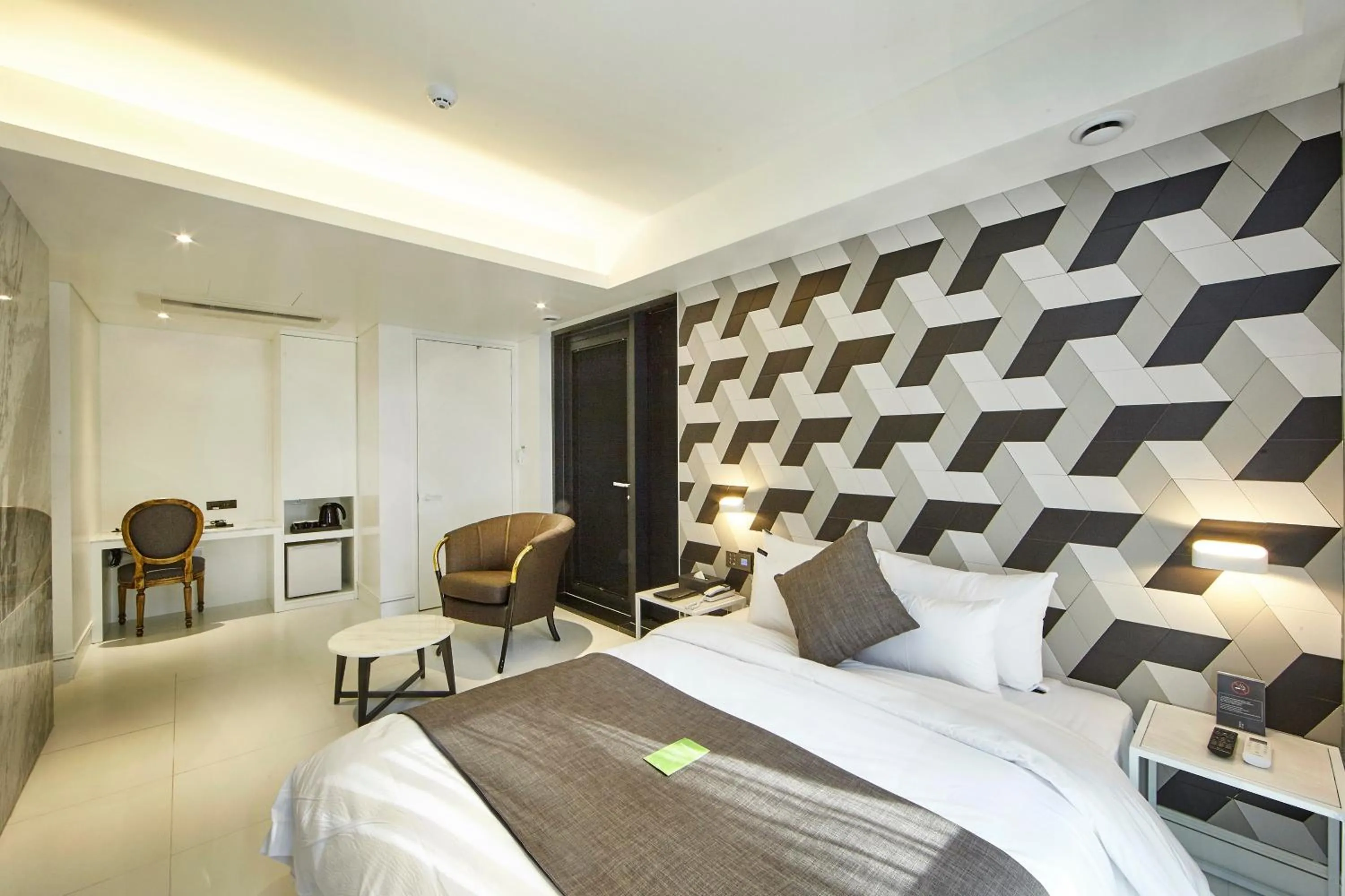 Bedroom, Bed in Hotel Soulhada Gangnam