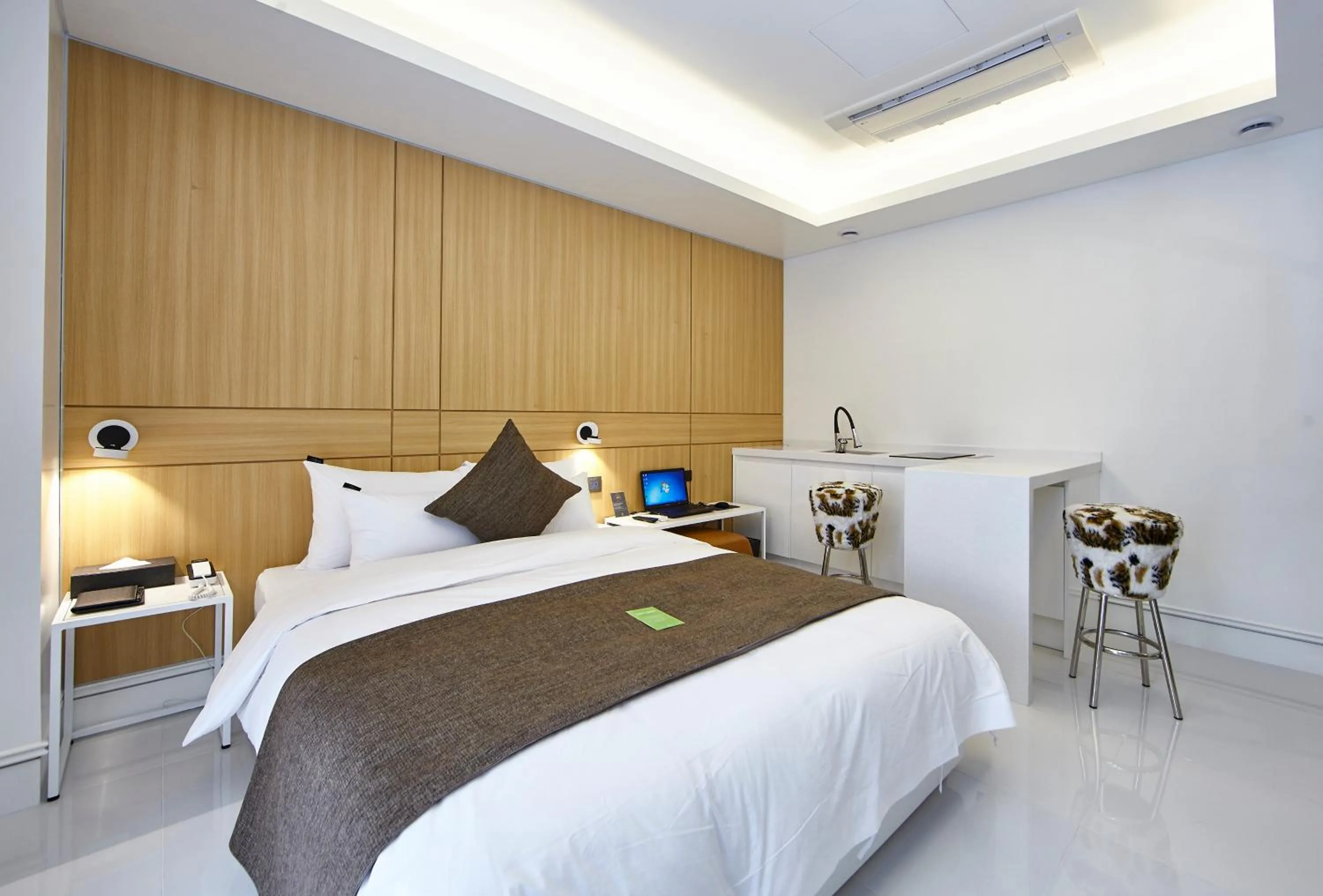 Bedroom, Bed in Hotel Soulhada Gangnam