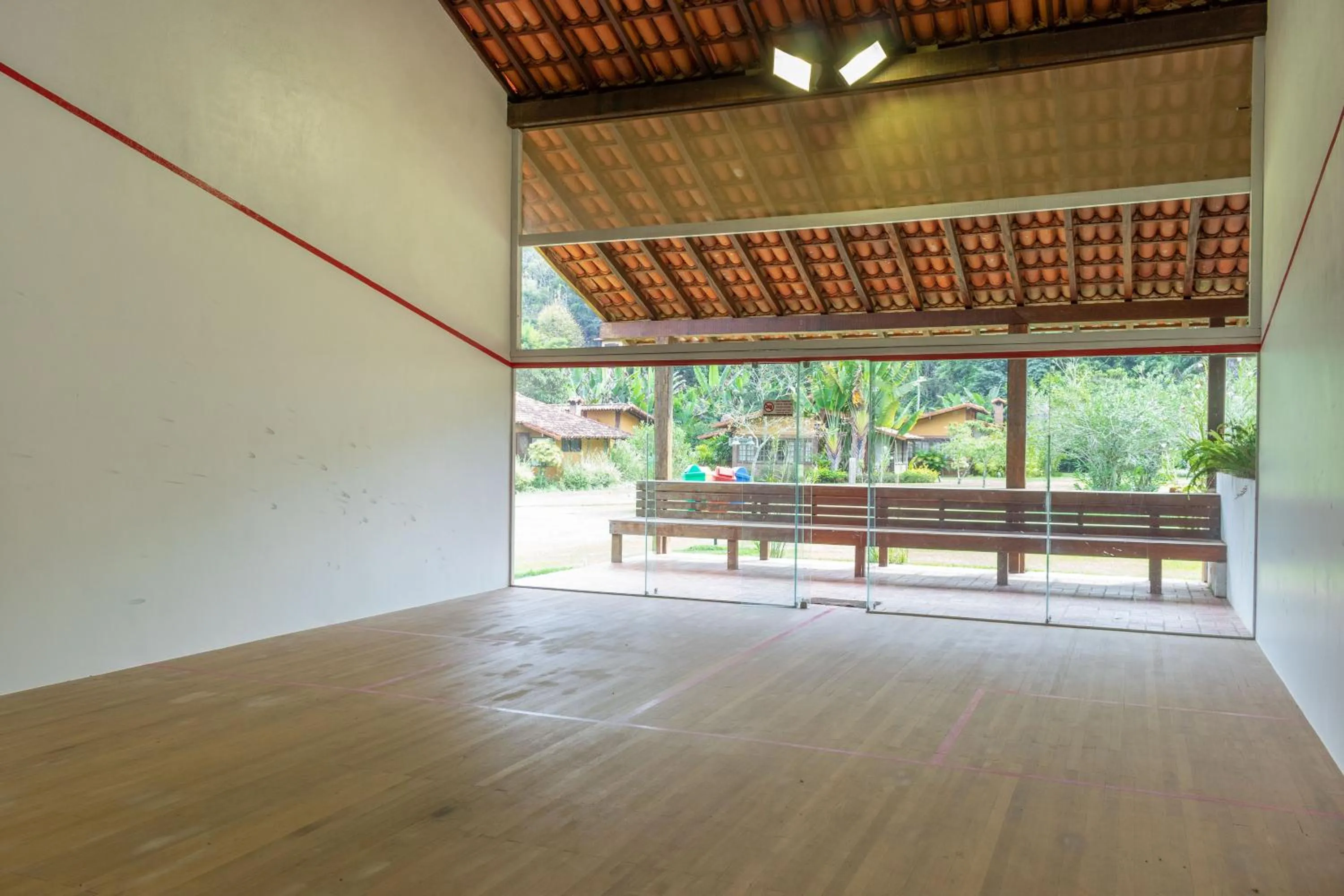 Squash in Bomtempo Itaipava by Castelo Itaipava