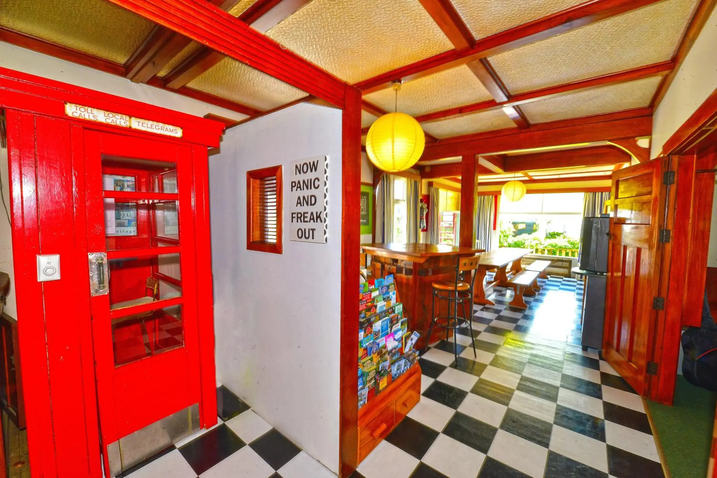 Economy Single Room with Shared Bathroom in Ducks & Drakes Boutique Motel & Backpackers Economy Single Room with Shared Bathroom in Ducks & Drakes Boutique Motel & Backpackers