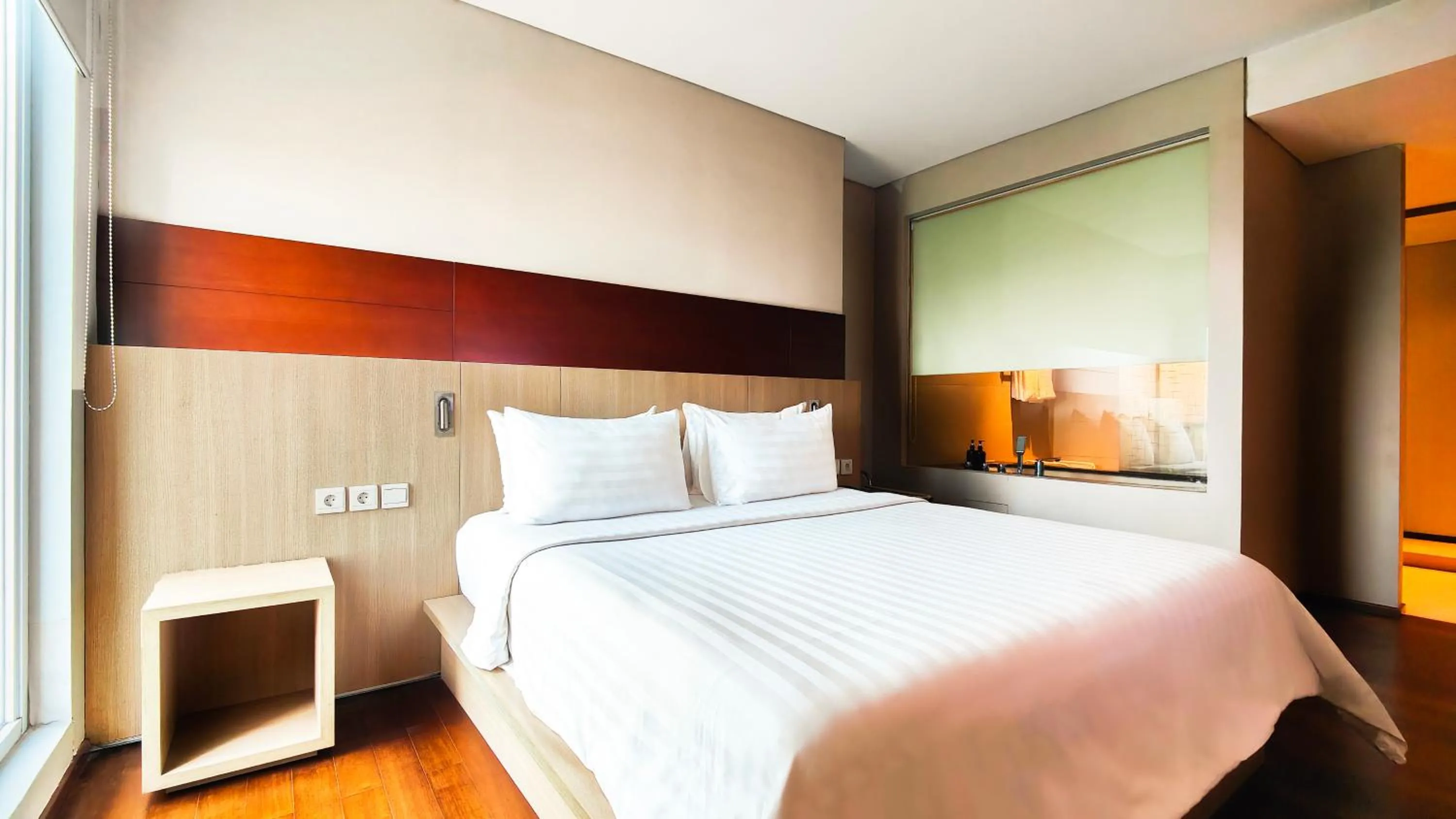 Bedroom, Bed in Ra Premiere Simatupang