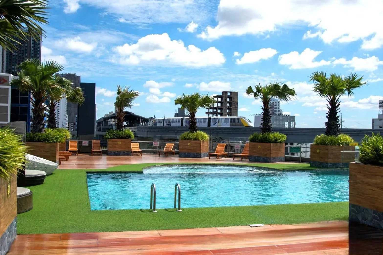 City view in The Bazaar Hotel Bangkok - MRT Lat Phrao Ratchadapisek