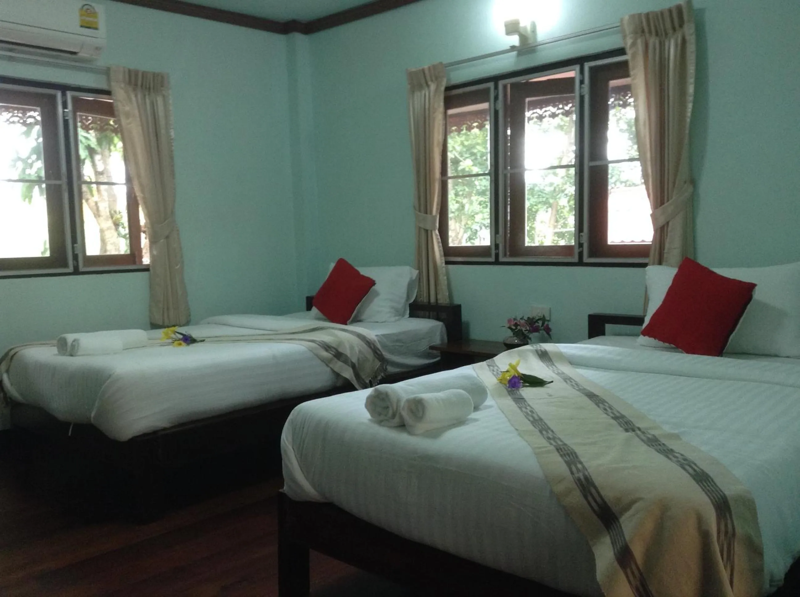 Bed in Mitkhoonyoum Hotel