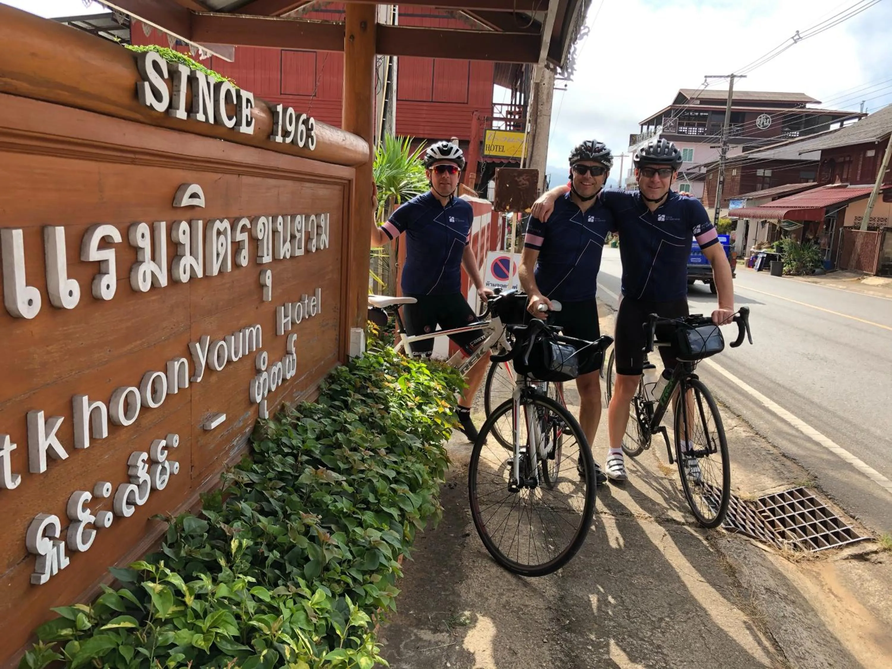 group of guests in Mitkhoonyoum Hotel