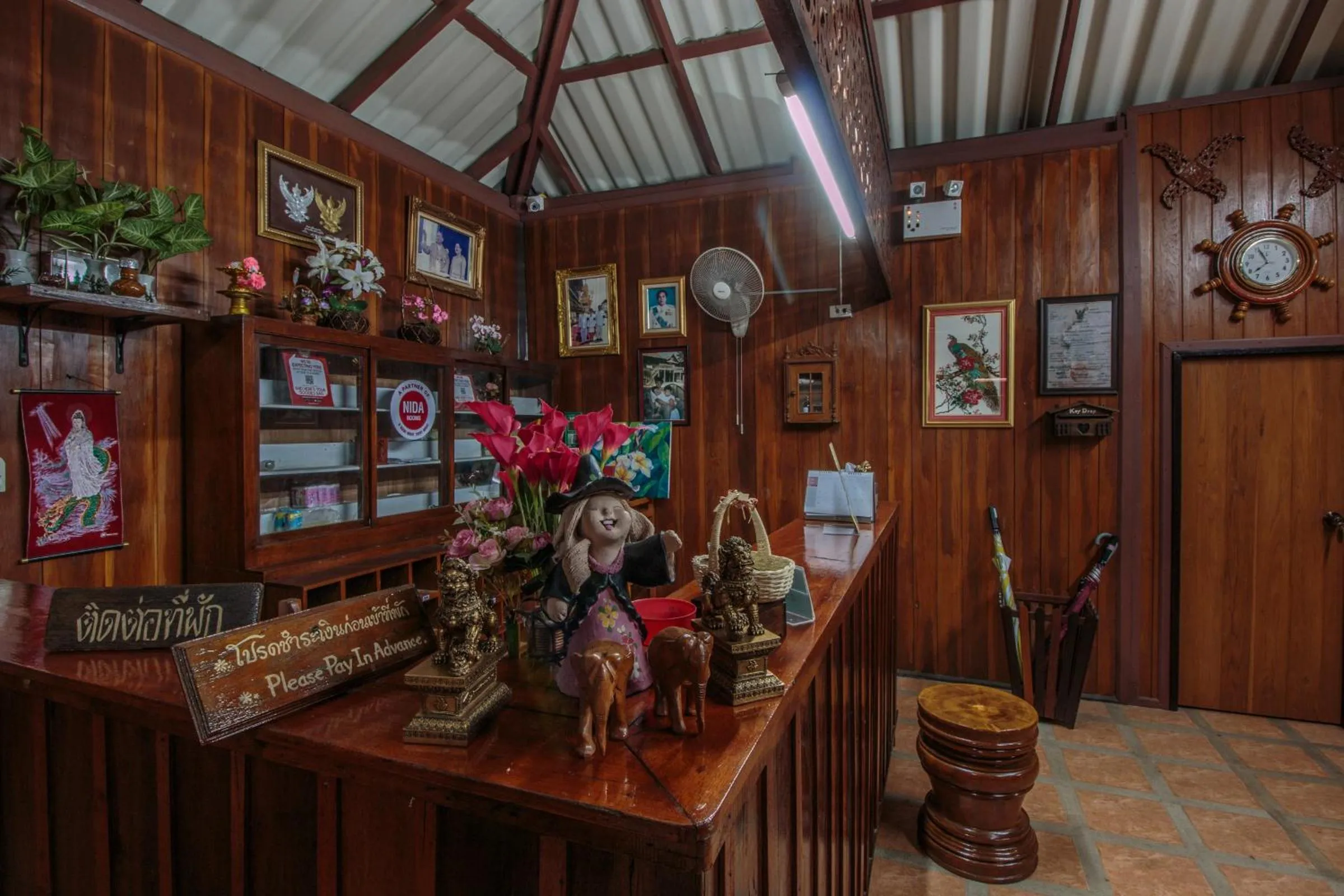 Lobby or reception in Mitkhoonyoum Hotel