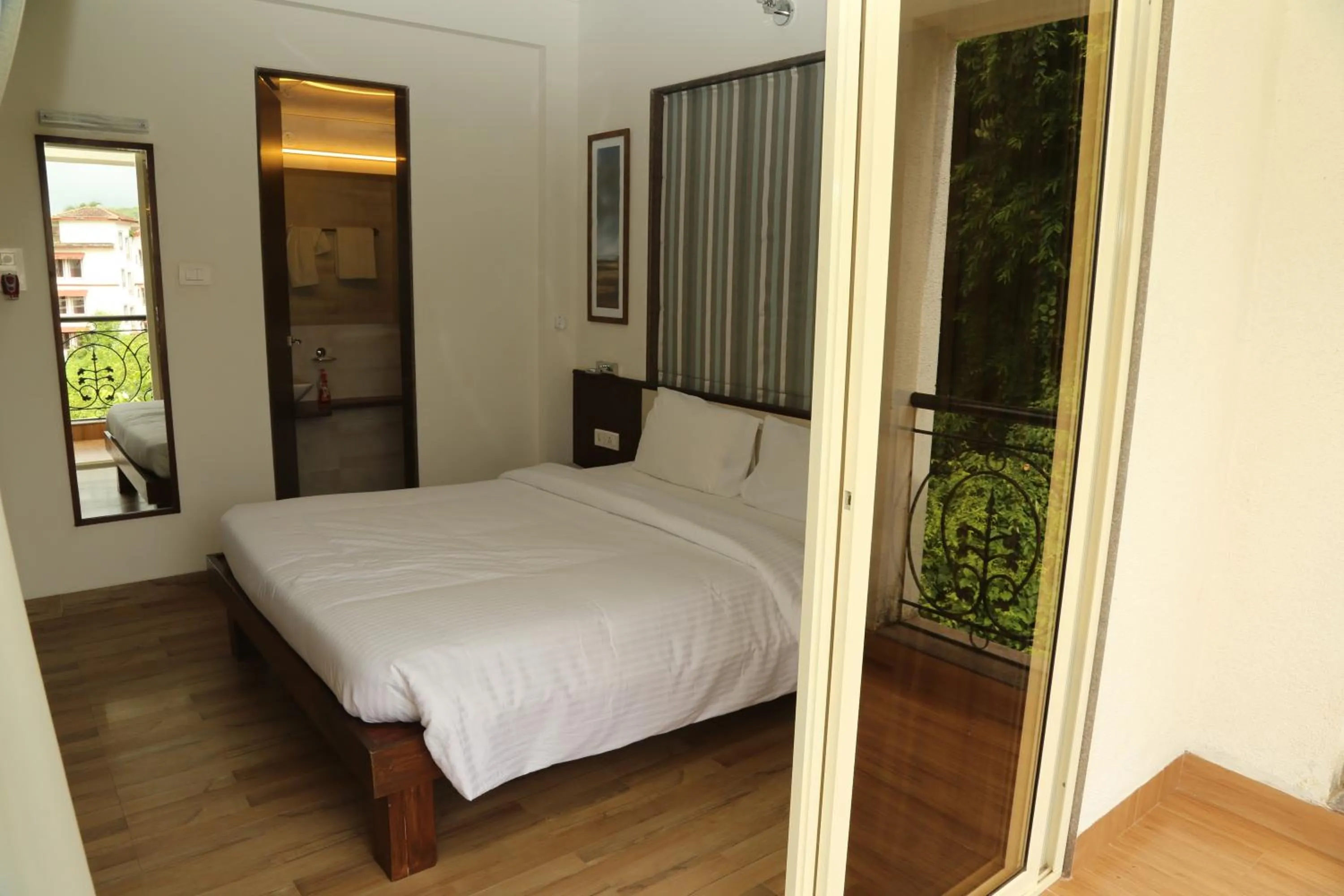 Bed in La Vida Studio Inn Baga- Goa- By Lords Hotels and Resorts
