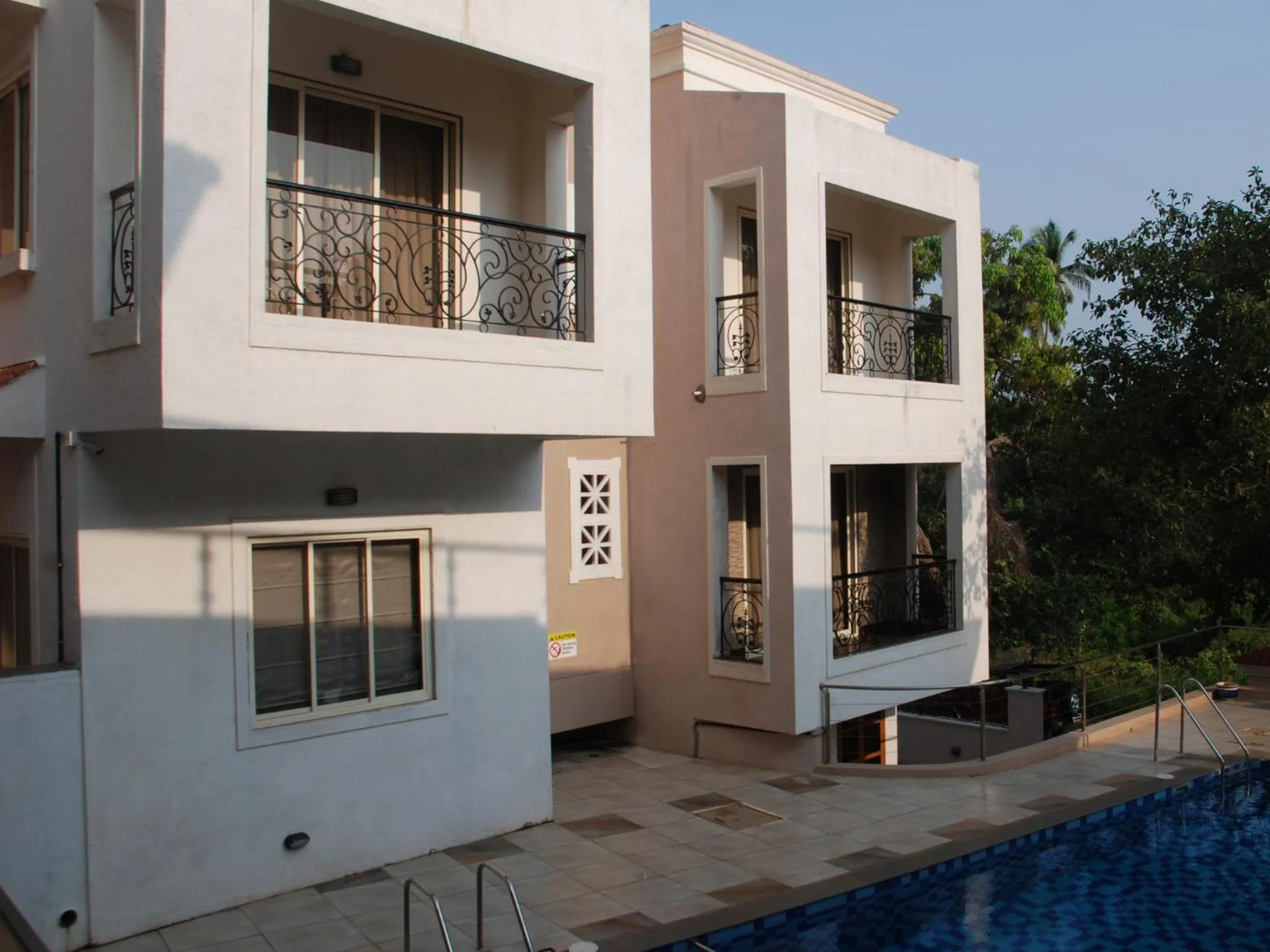 Property building in La Vida Studio Inn Baga- Goa- By Lords Hotels and Resorts