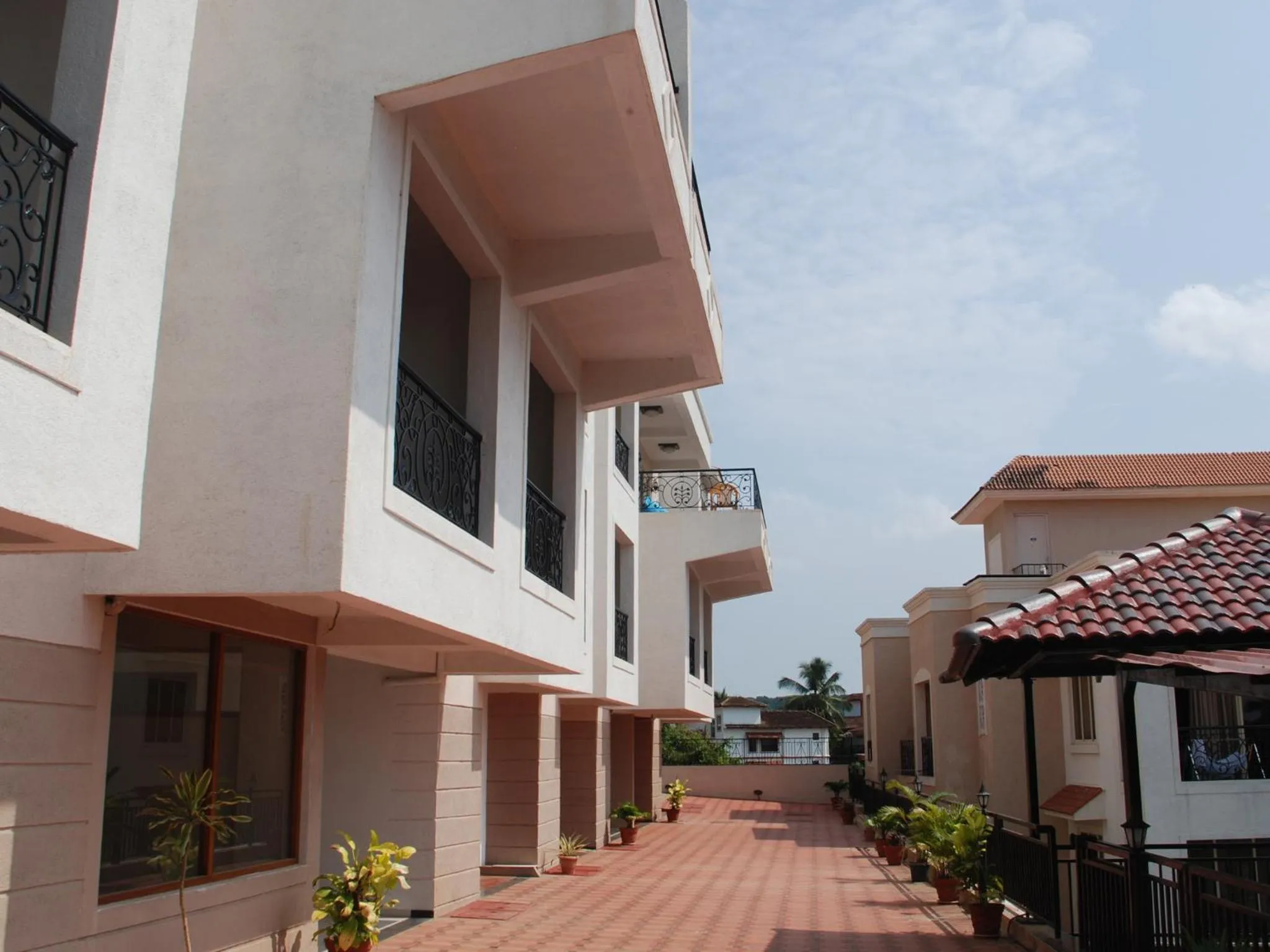 Property building in La Vida Studio Inn Baga- Goa- By Lords Hotels and Resorts