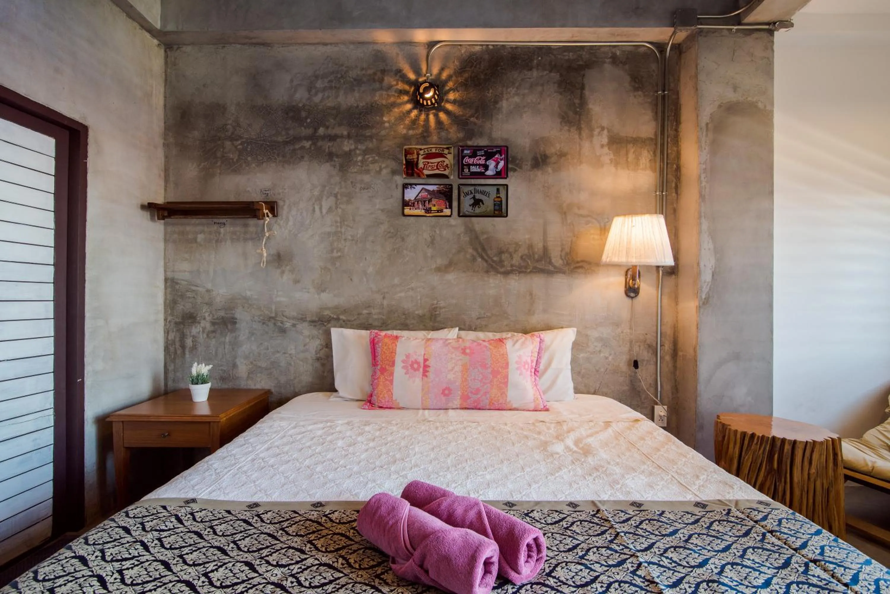 Photo of the whole room, Bed in Lovely Guesthouse 94