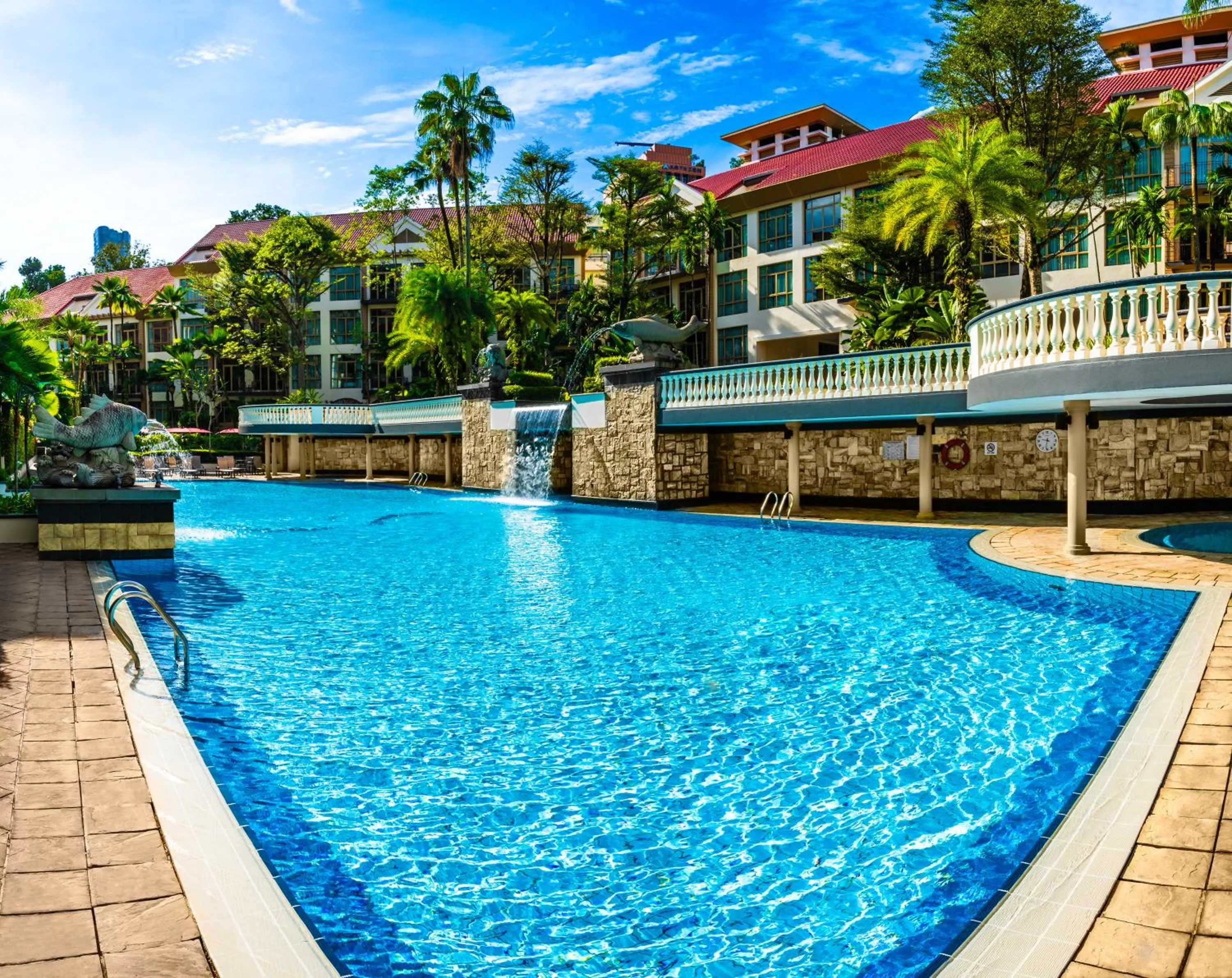 Swimming pool in Treetops Executive Residences