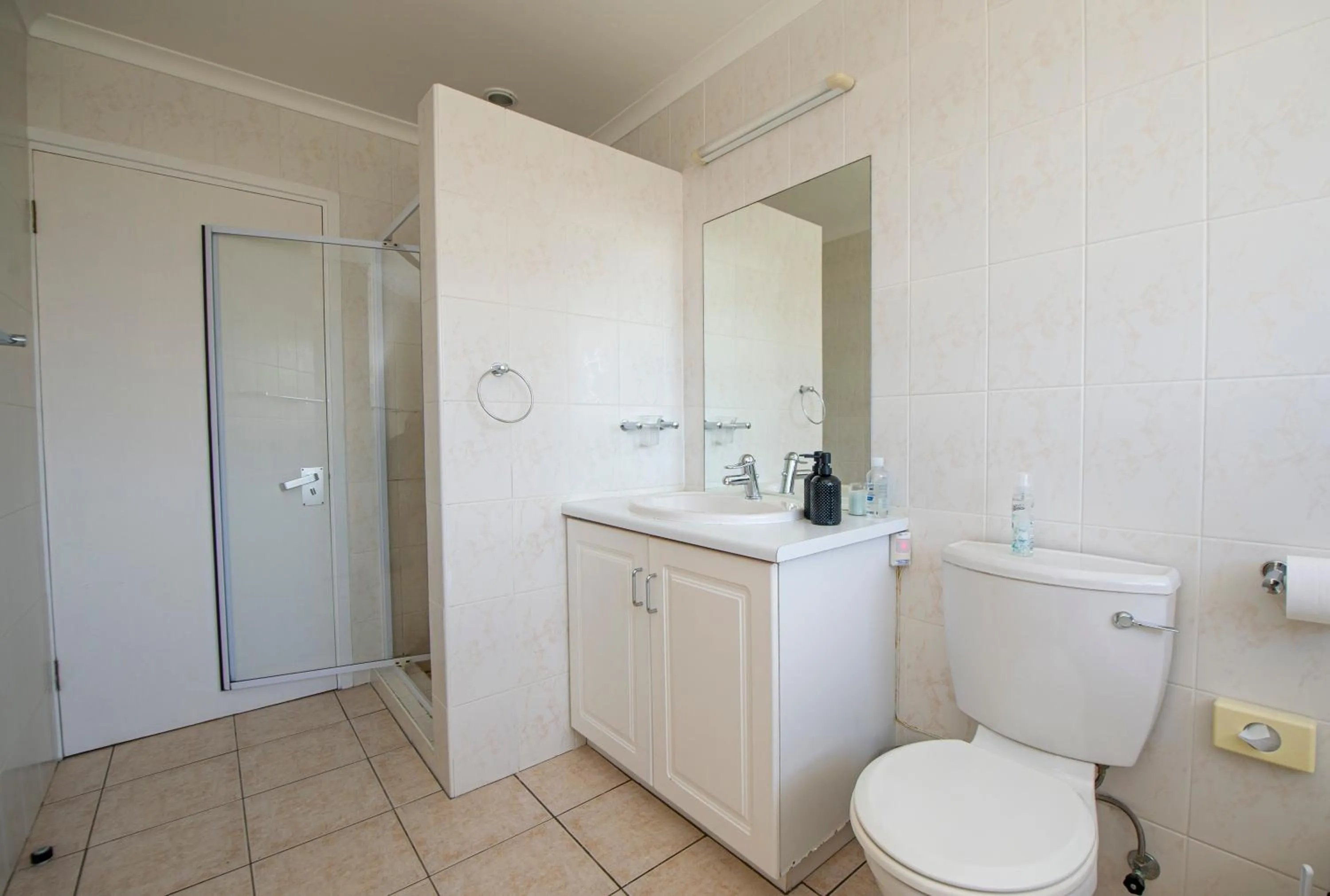 Shower in Thanda Vista