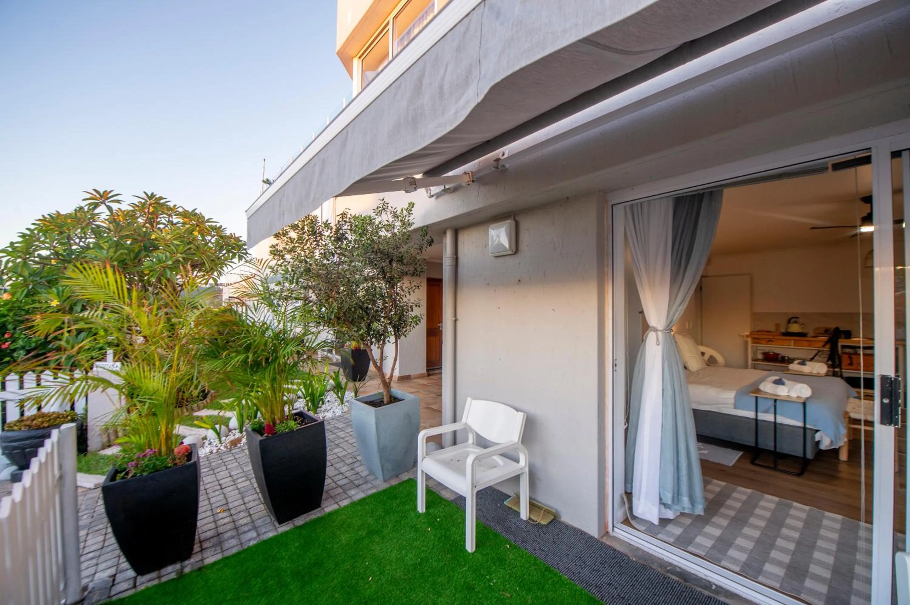 Property building in Thanda Vista