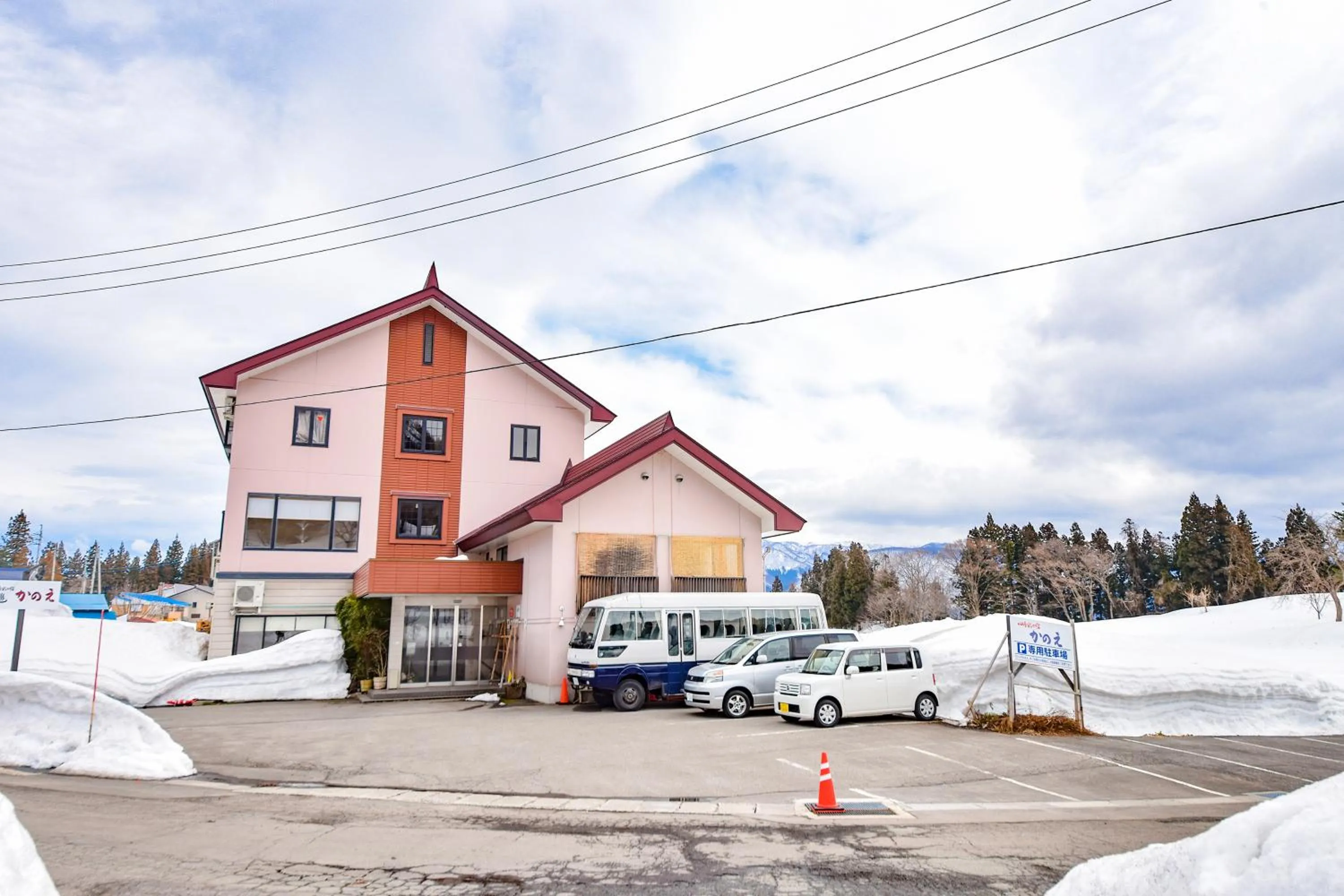 Property building in Kanoe