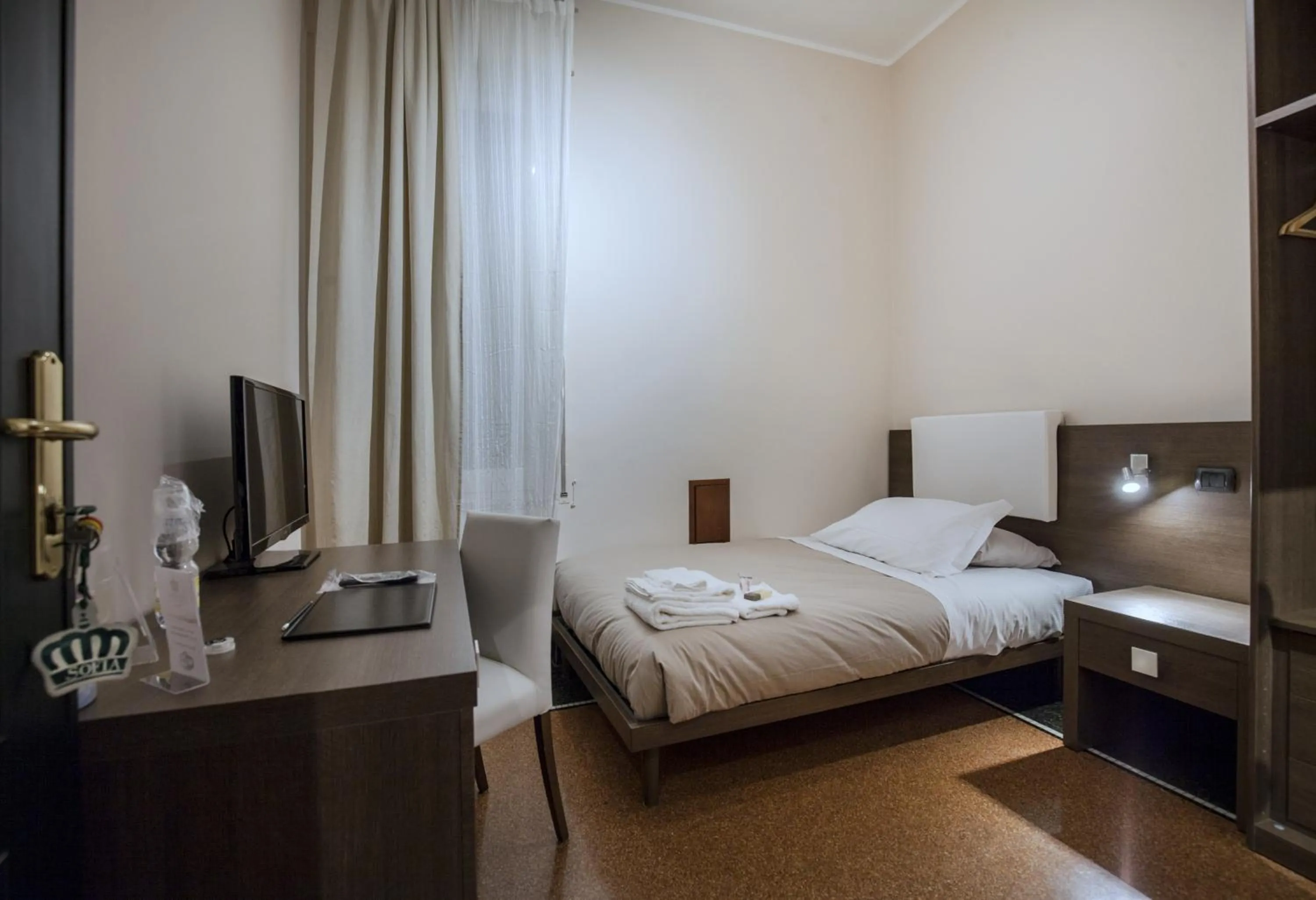 Photo of the whole room, Bed in VITTORIA ROOMS GuestHouse - the Original since 2015