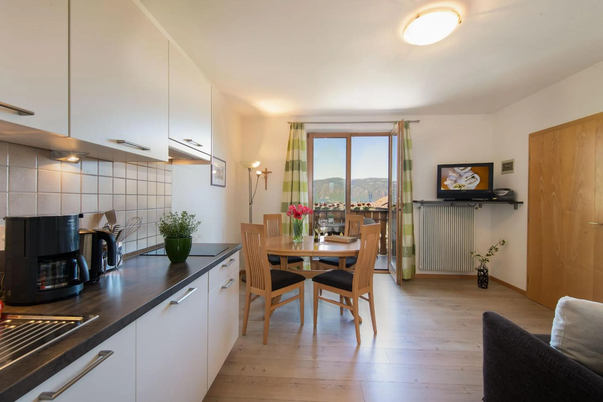 Kitchen or kitchenette in Appartements Weisshauserhof