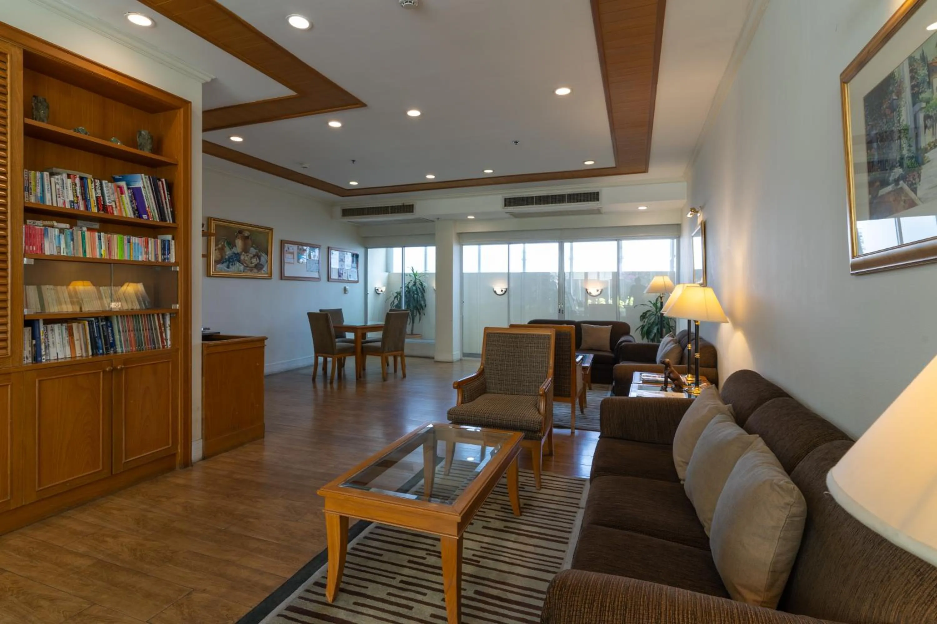 Library in Classic Kameo Hotel and Serviced Apartments, Sriracha