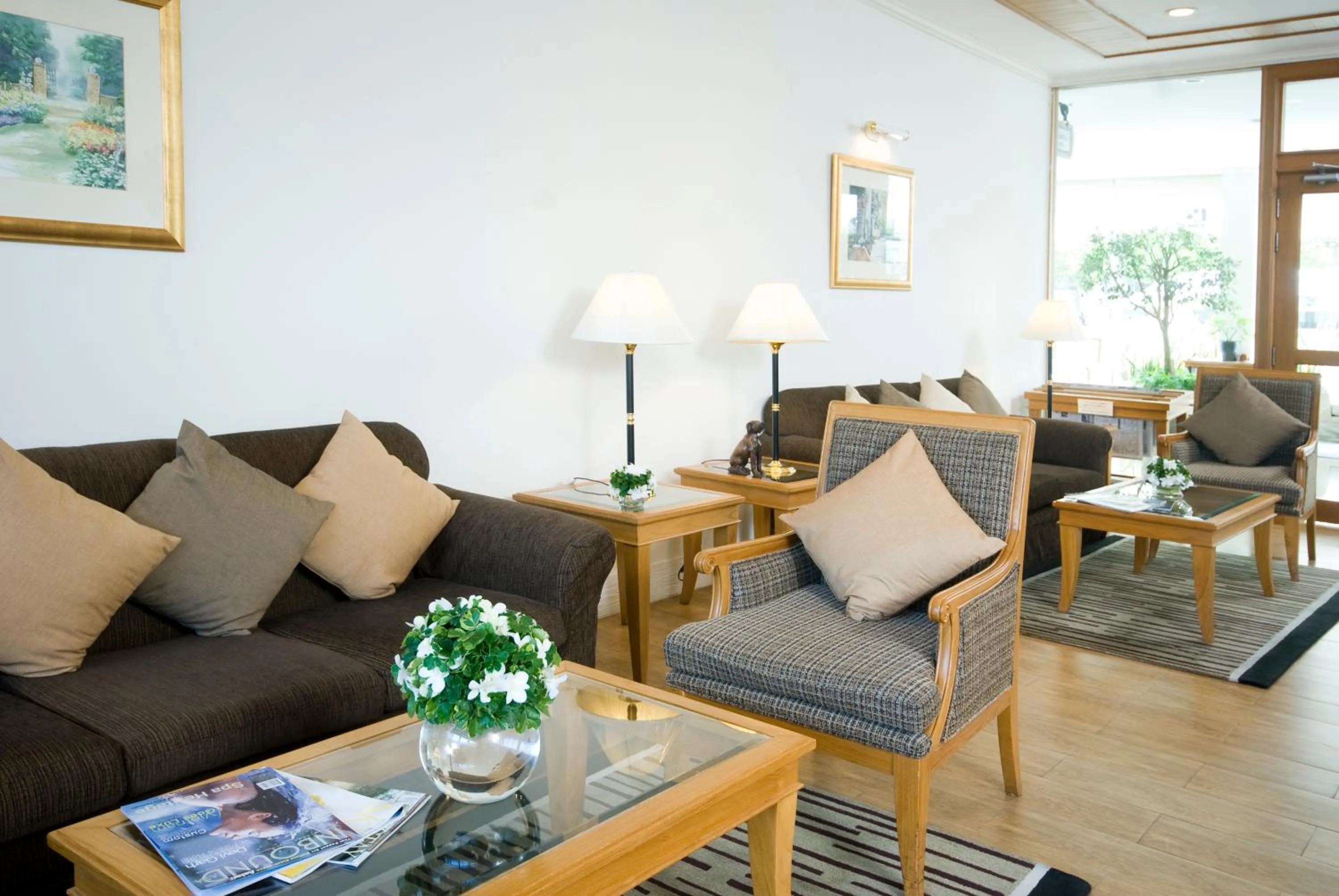 Lounge or bar in Classic Kameo Hotel and Serviced Apartments, Sriracha