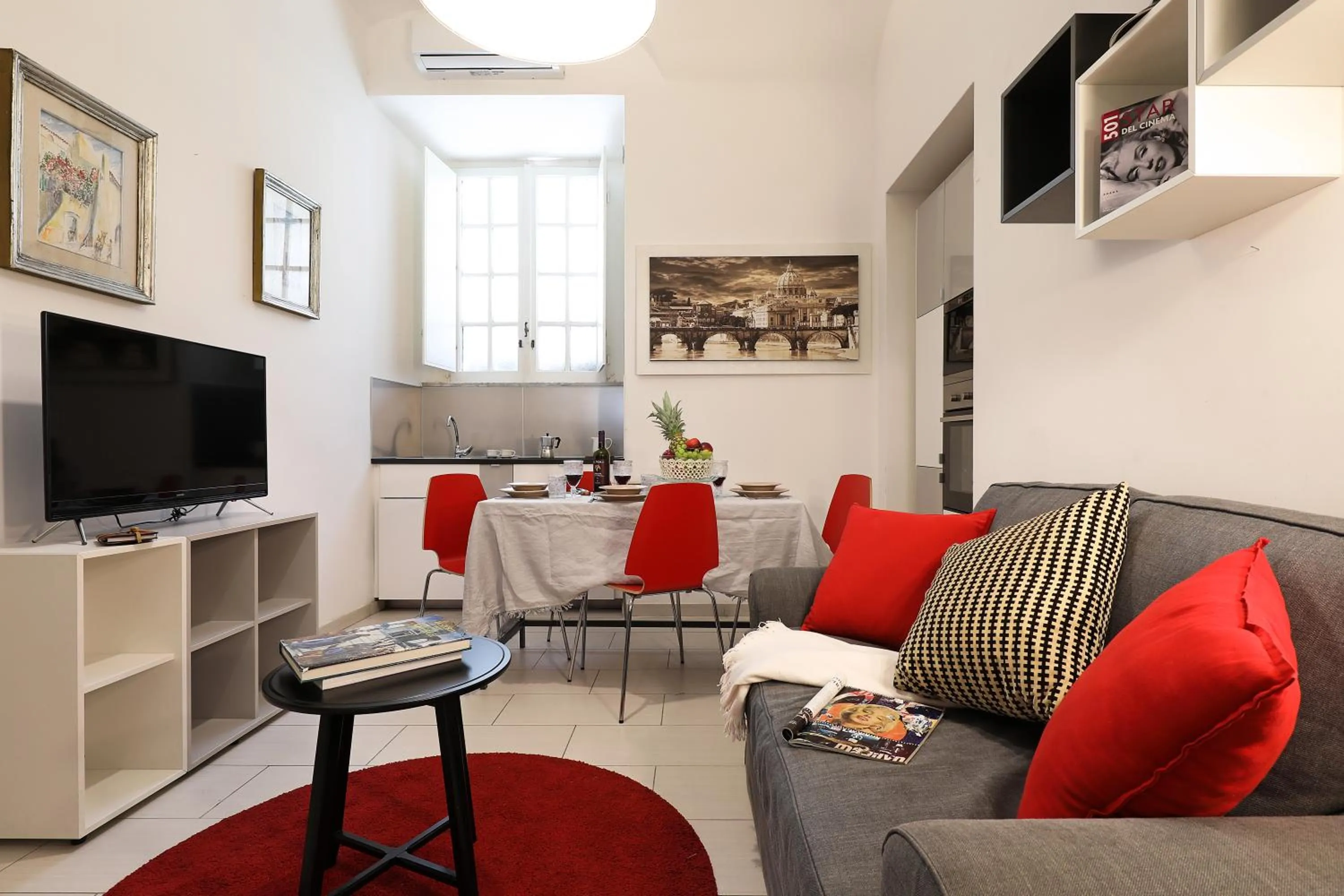 Kitchen or kitchenette in Grand Tour Rome Suites - Liberty Collection