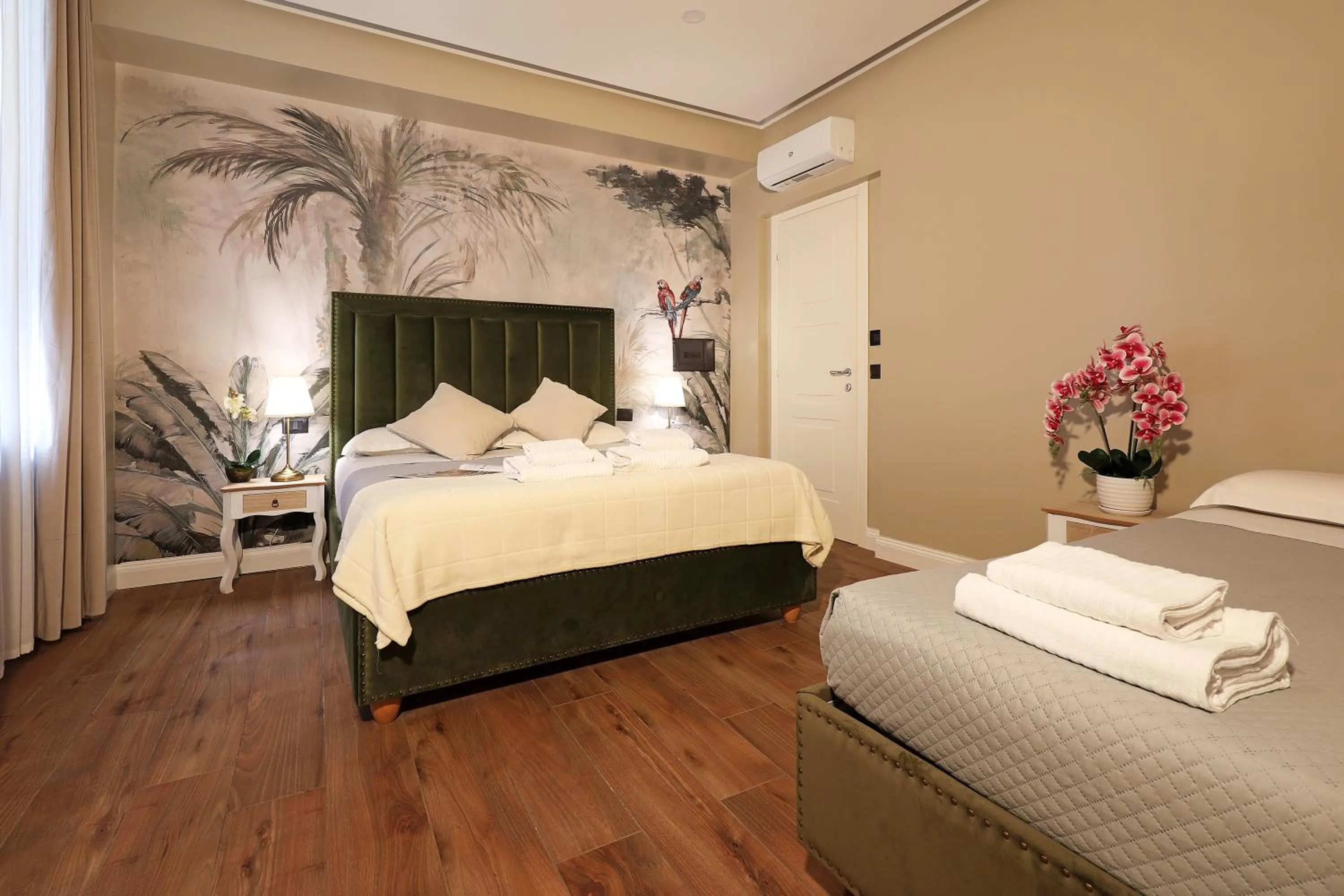 Bed in Grand Tour Rome Suites - Liberty Collection