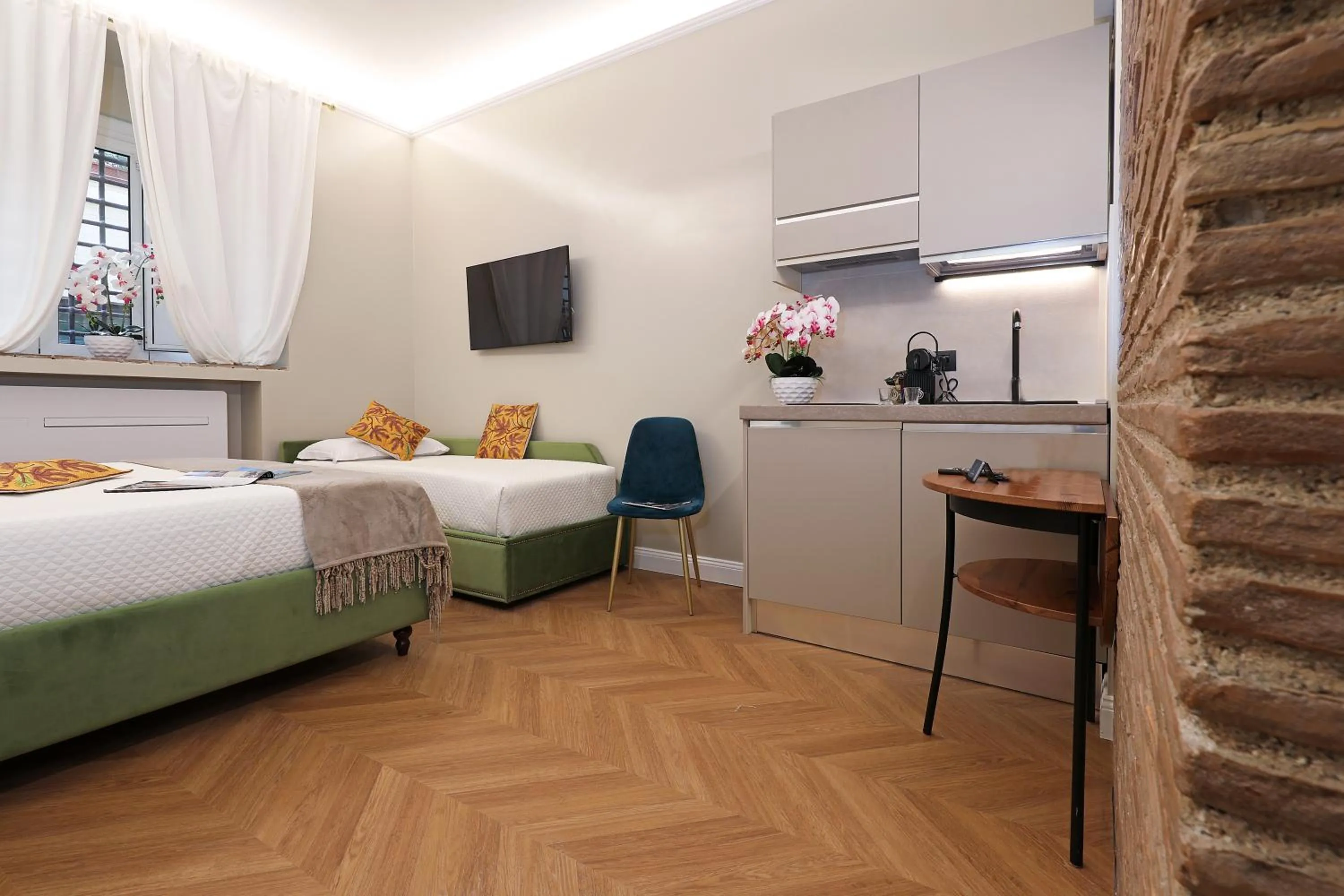 Bed in Grand Tour Rome Suites - Liberty Collection