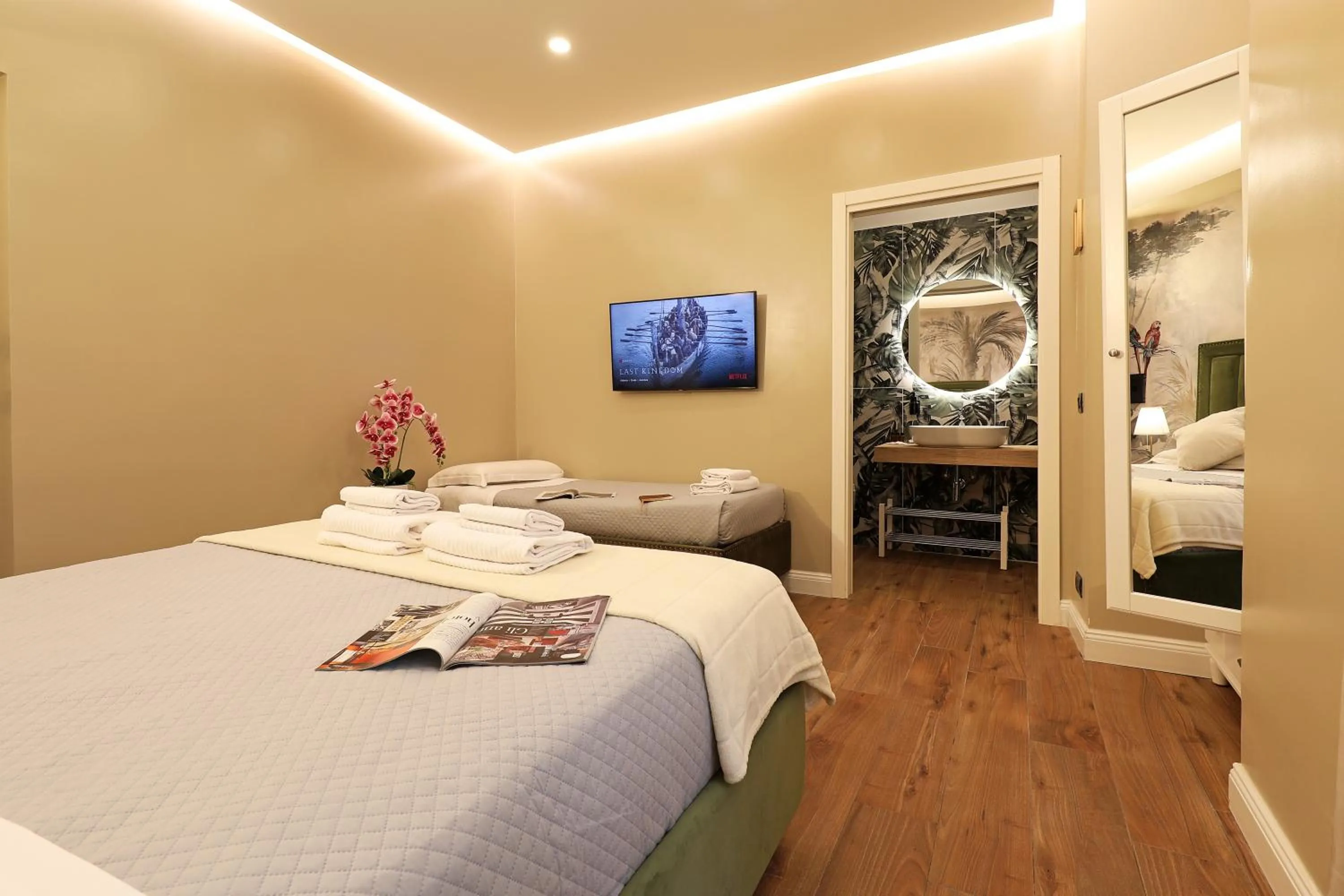 Bed in Grand Tour Rome Suites - Liberty Collection