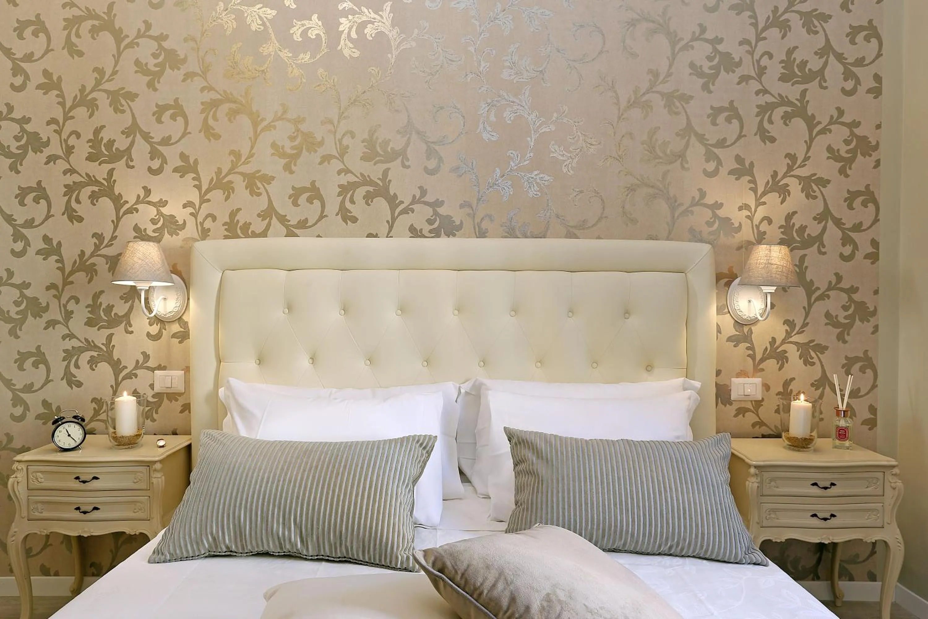 Bedroom, Bed in Grand Tour Rome Suites - Liberty Collection