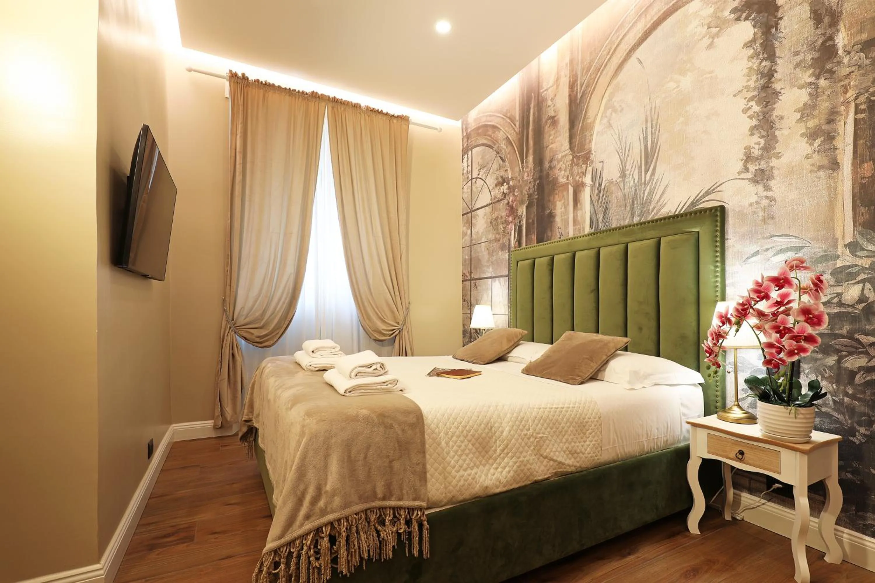 Bed in Grand Tour Rome Suites - Liberty Collection