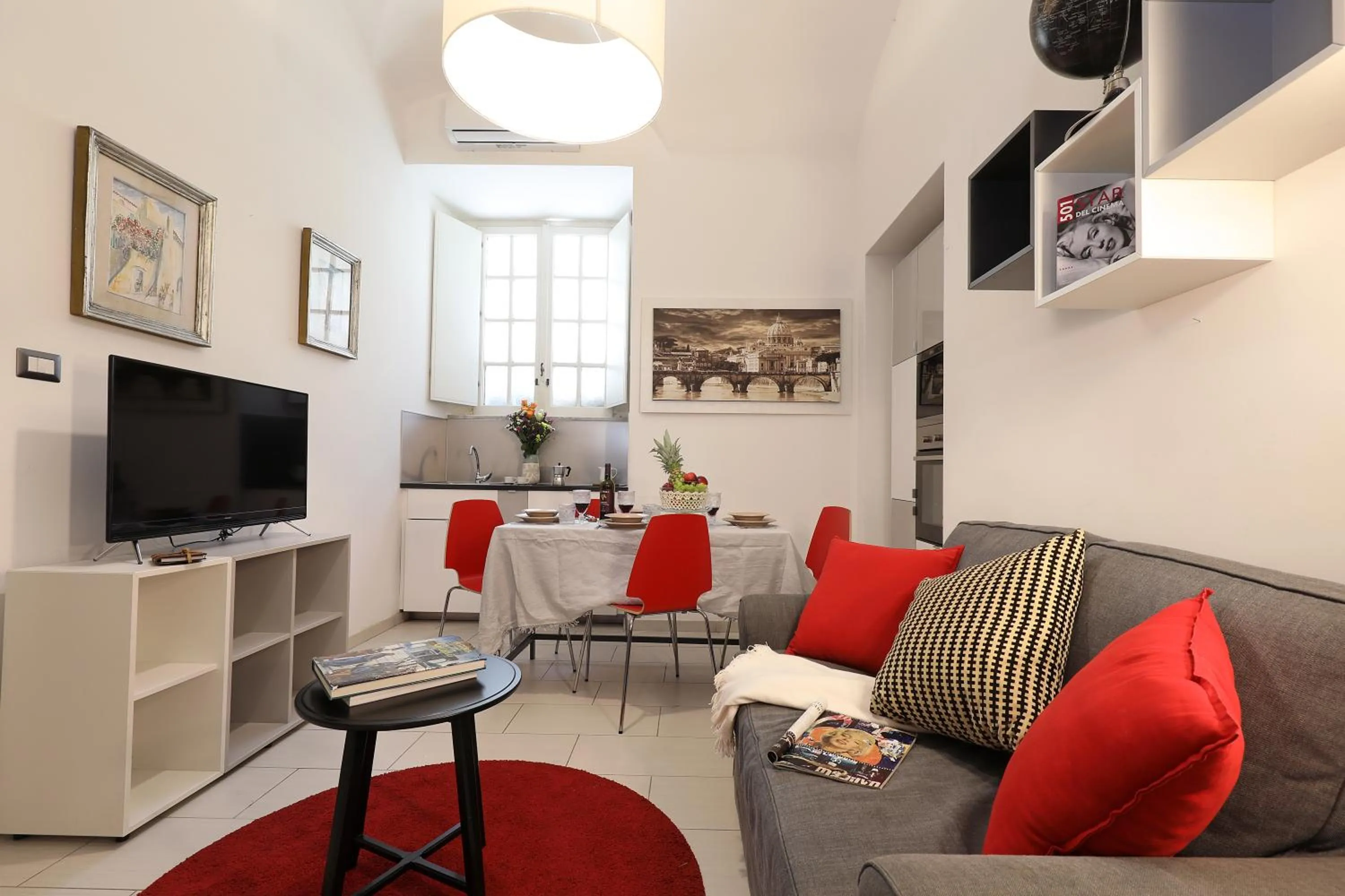 Living room in Grand Tour Rome Suites - Liberty Collection