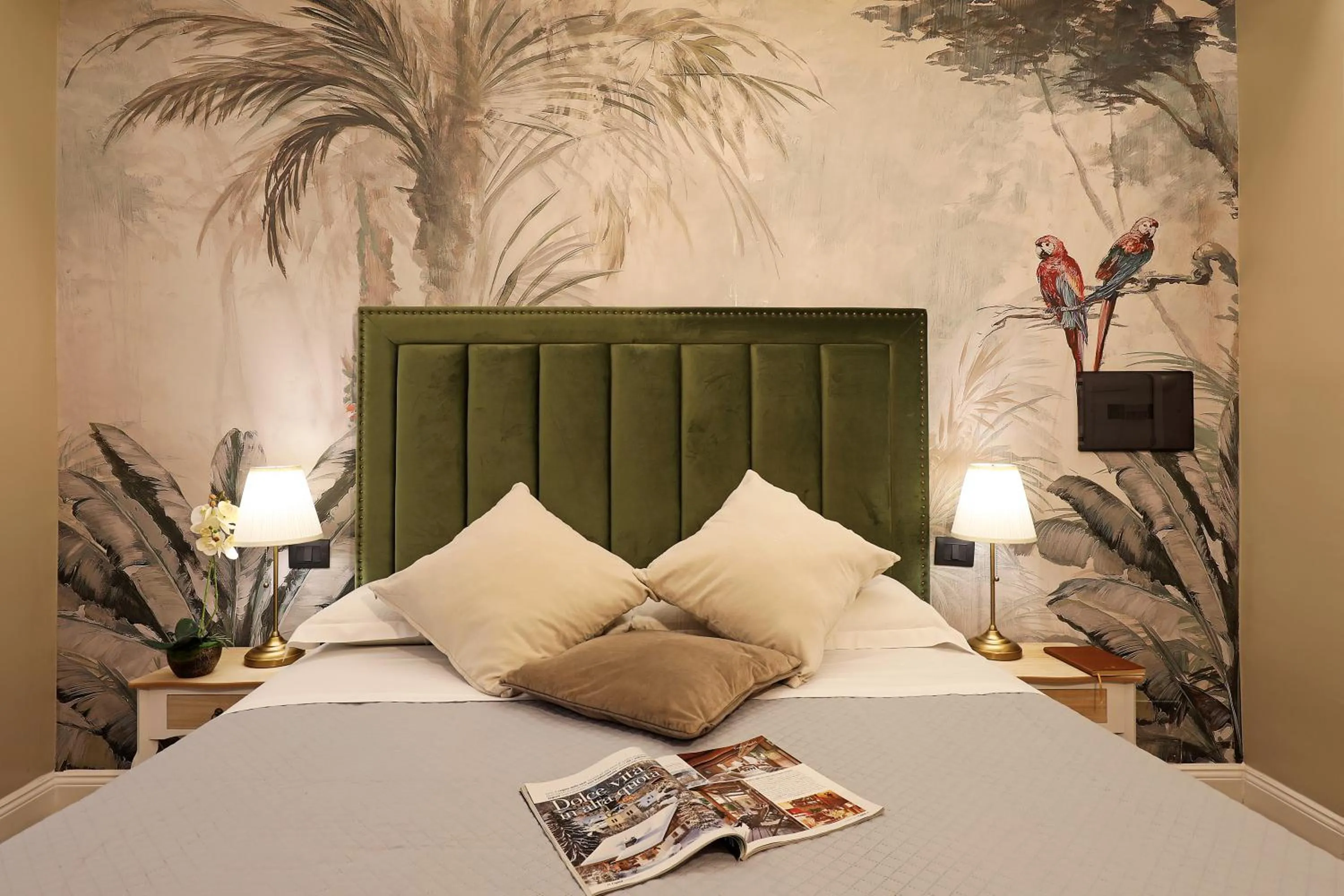 Bed in Grand Tour Rome Suites - Liberty Collection