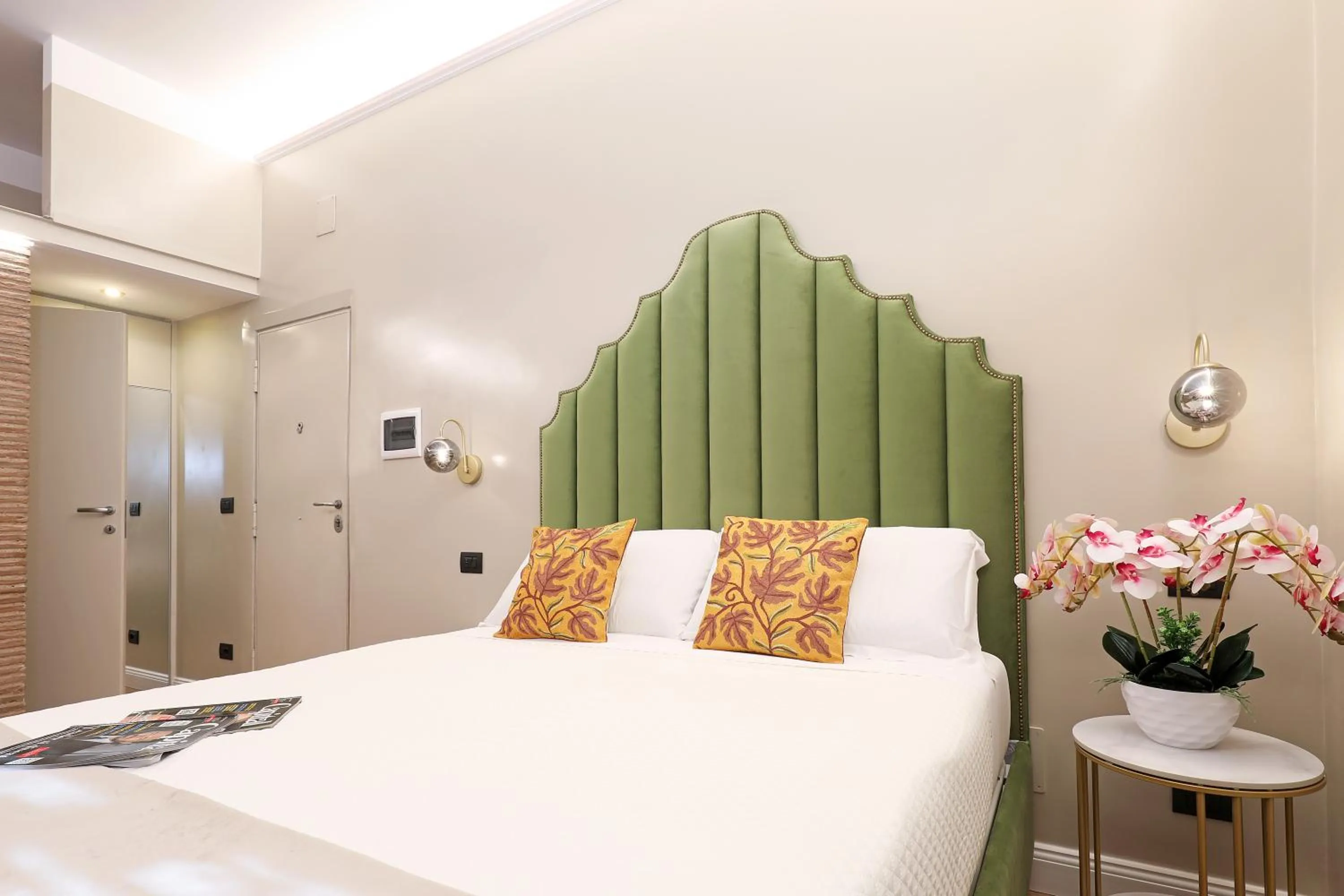 Bed in Grand Tour Rome Suites - Liberty Collection