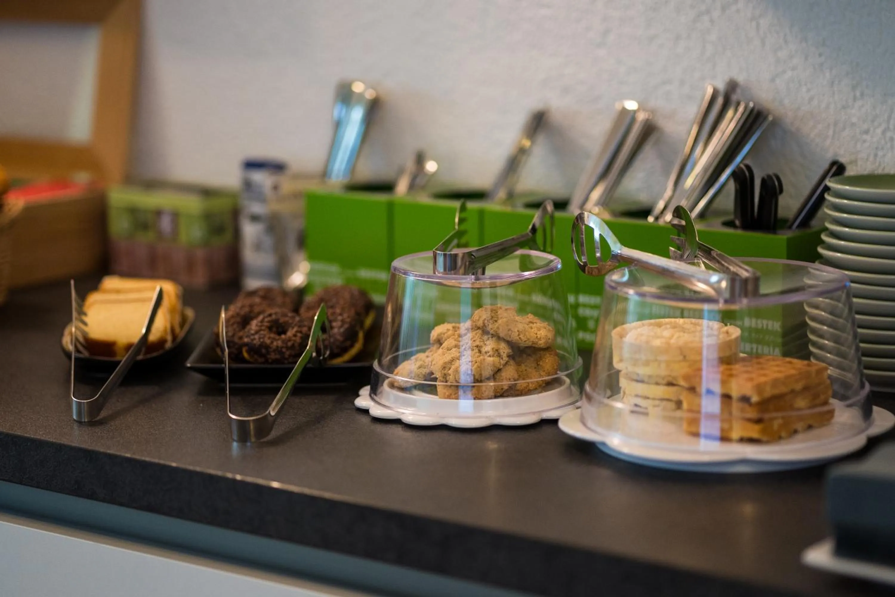 Buffet breakfast in B&B Outlet Hotel - Metzingen - Bad Urach - Free Parking