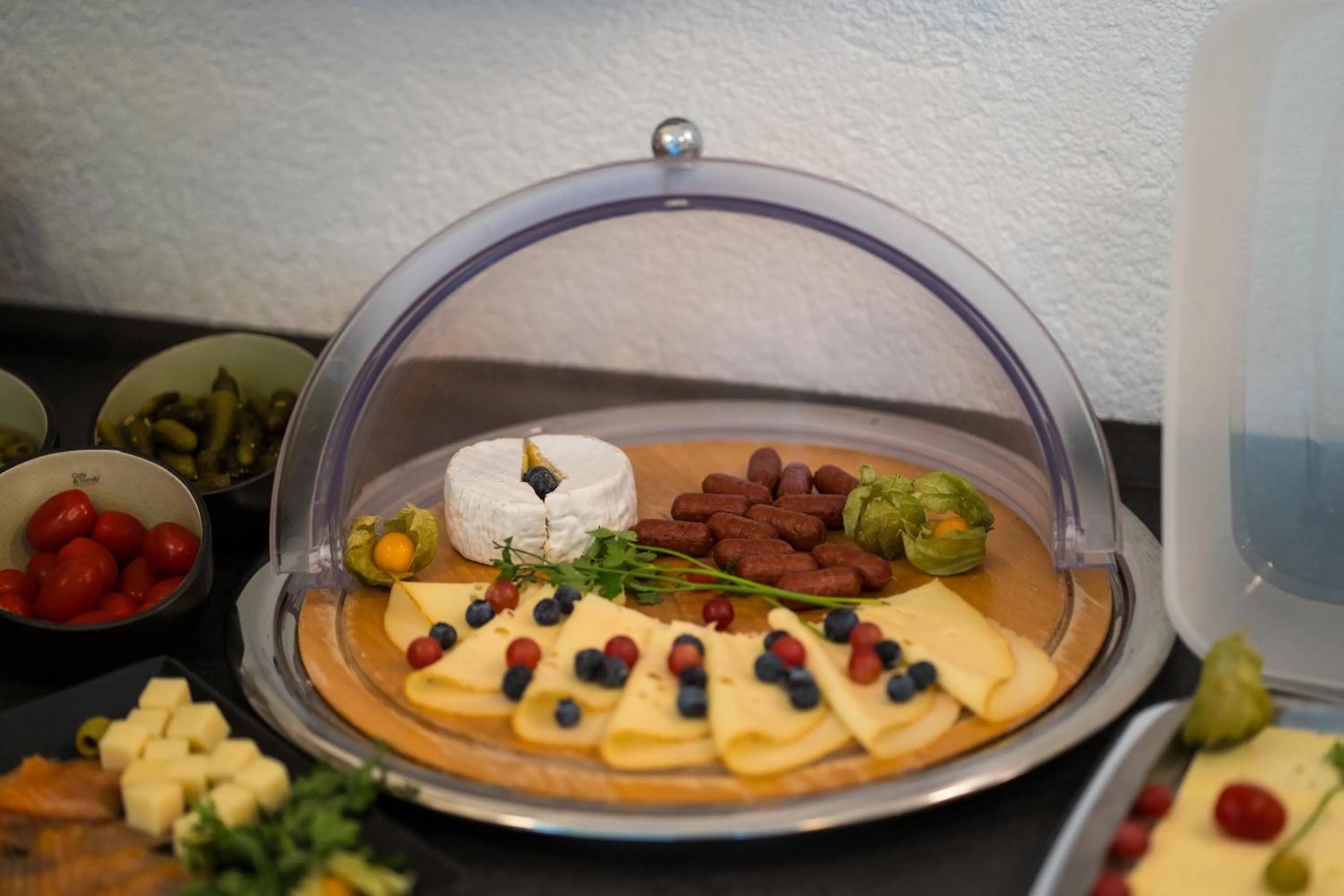 Buffet breakfast in B&B Outlet Hotel - Metzingen - Bad Urach - Free Parking