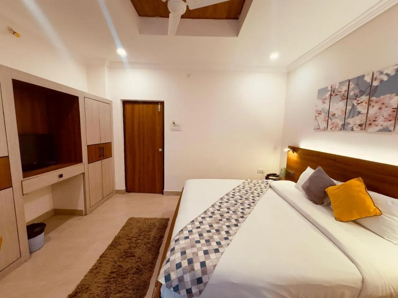 Bed in Cosy Banjara Guest House