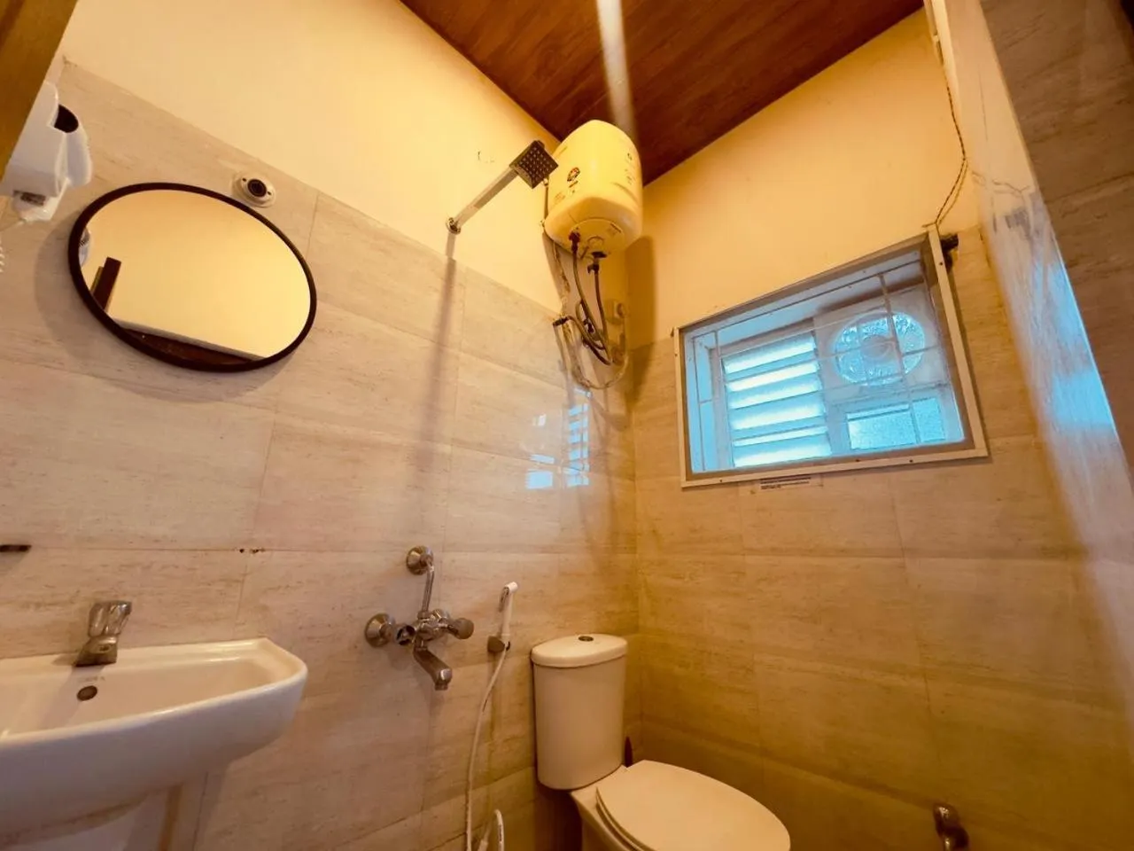 Toilet in Cosy Banjara Guest House