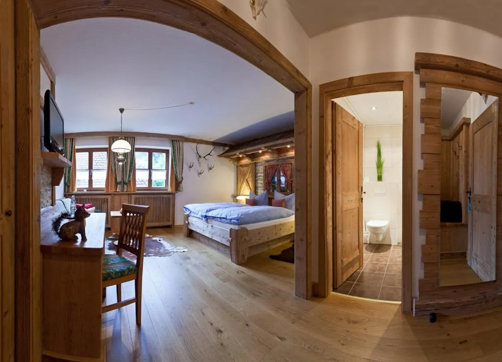 Photo of the whole room, Bed in Hotel-Gasthof zur Sonne