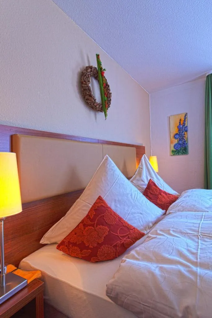 Bed in Hotel-Gasthof zur Sonne