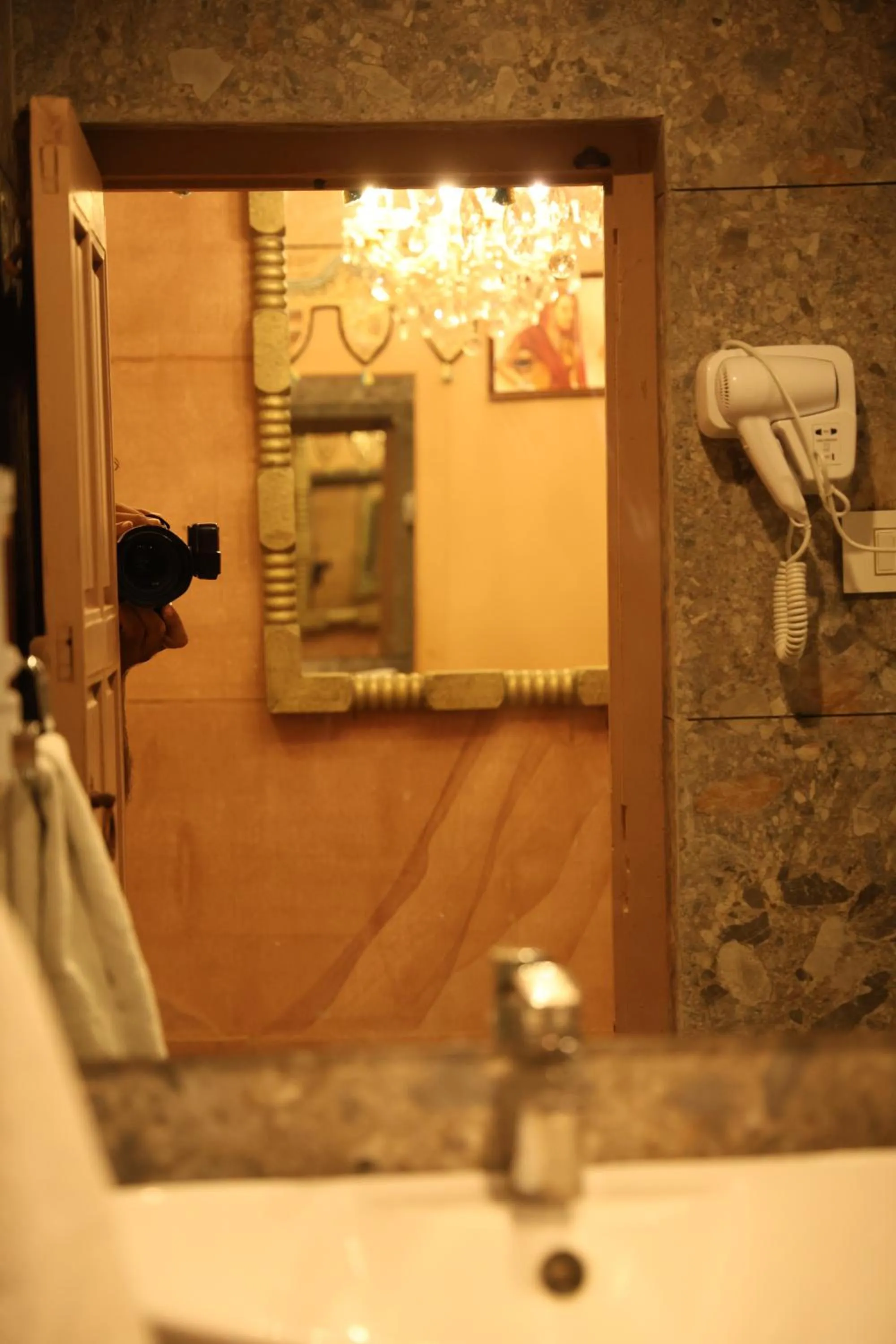 Shower in Rani Mahal