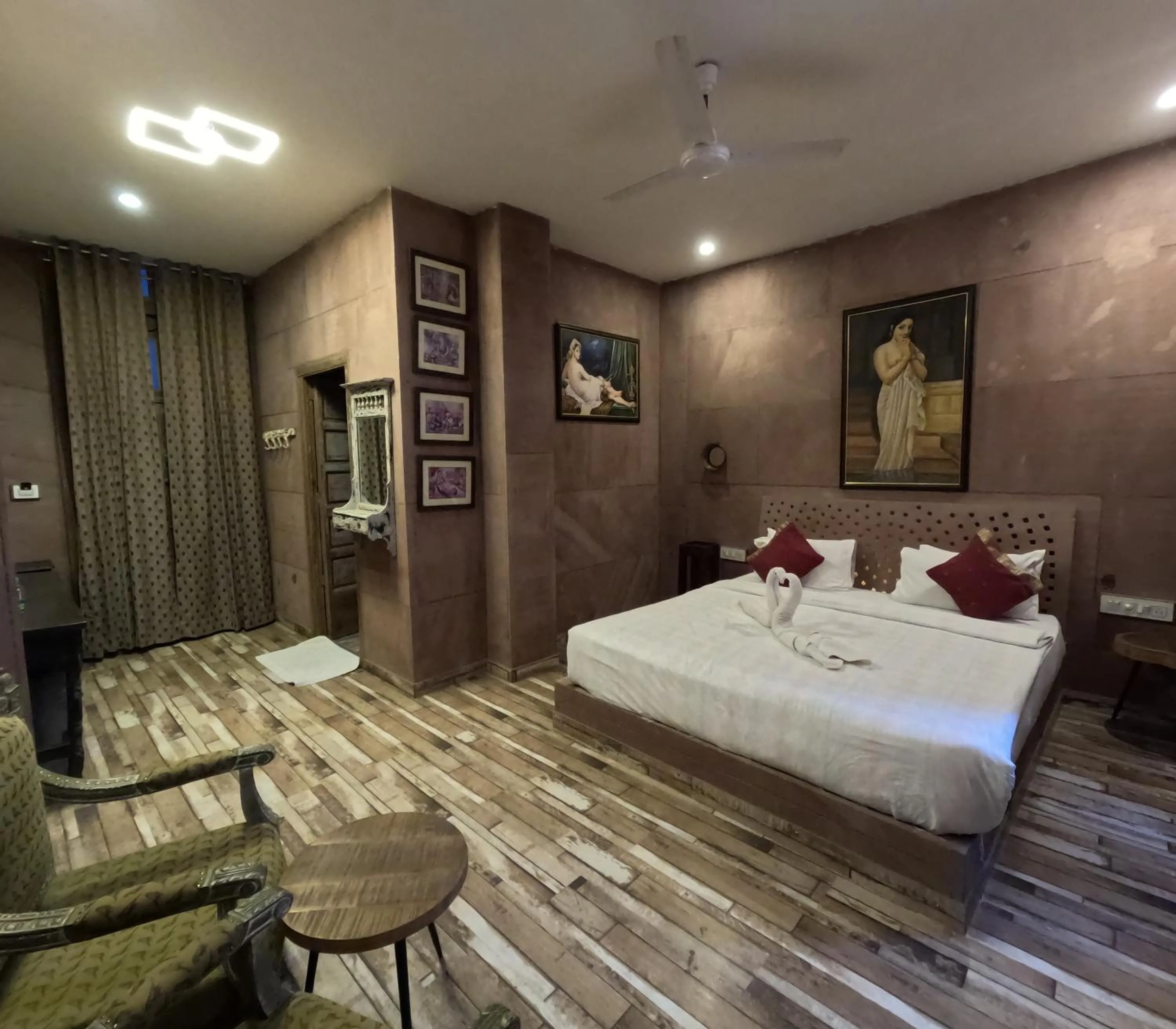 Superior Studio in Rani Mahal