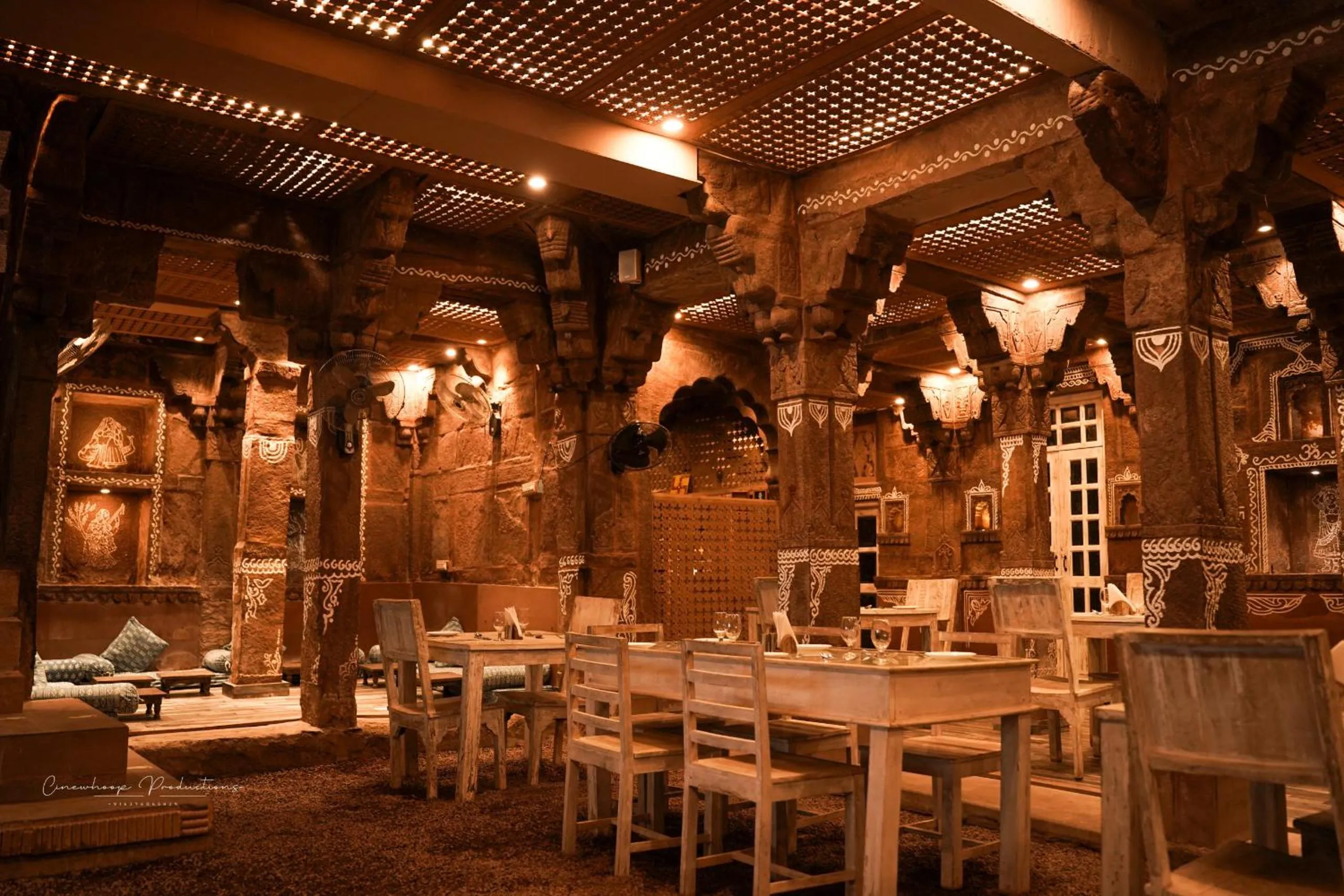 Restaurant/places to eat in Rani Mahal