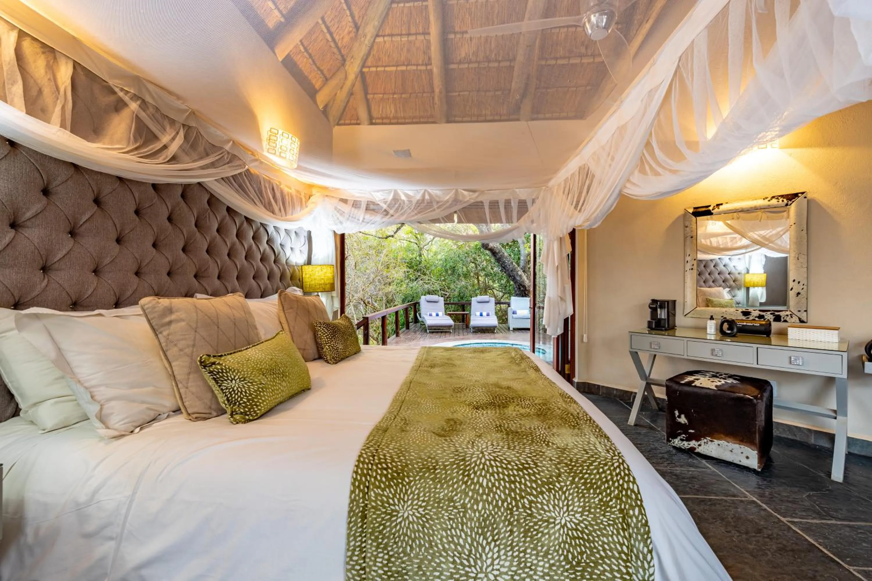 Bed in Kusudalweni Safari Lodge and Spa