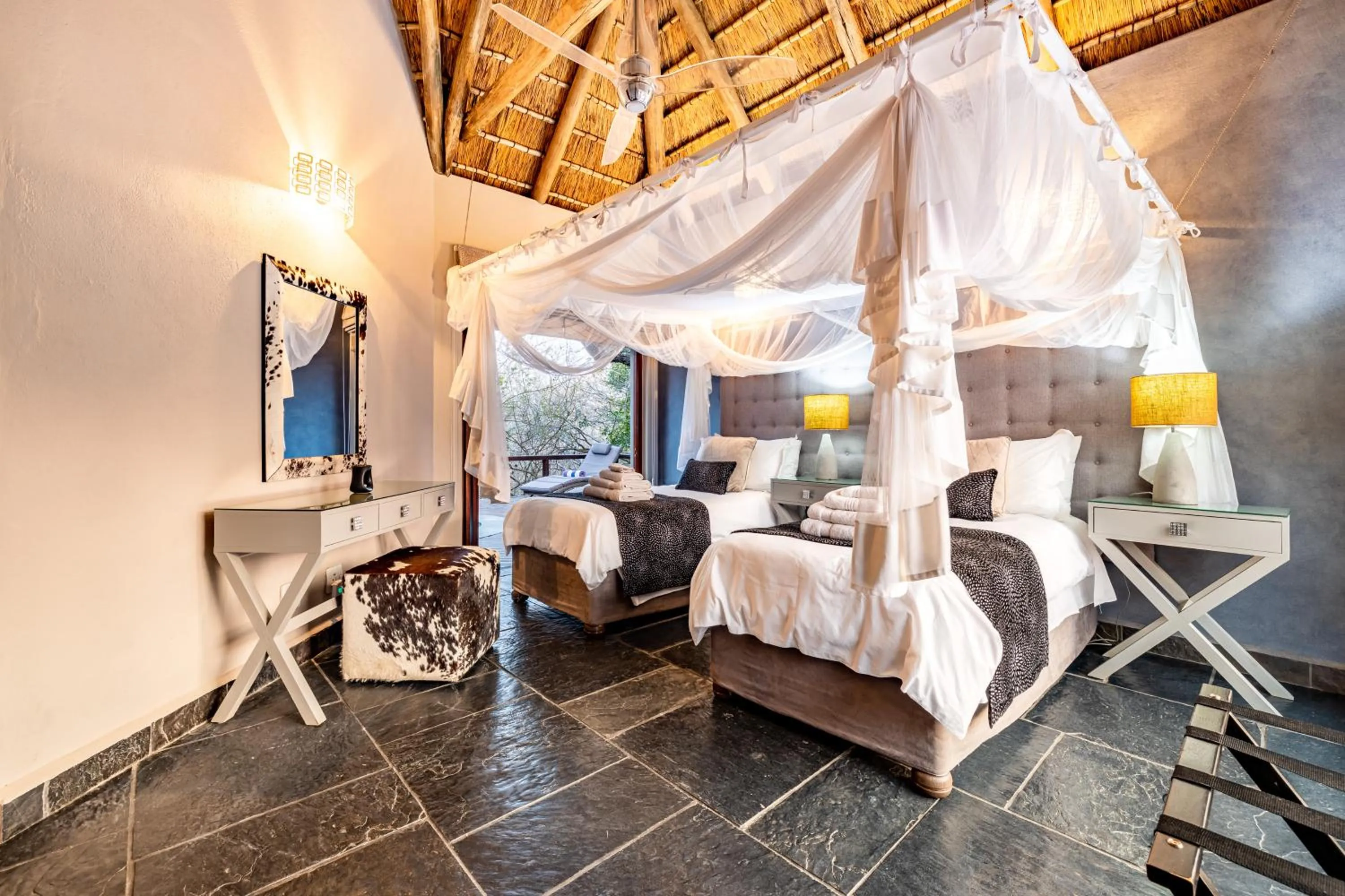 Bedroom, Bed in Kusudalweni Safari Lodge and Spa