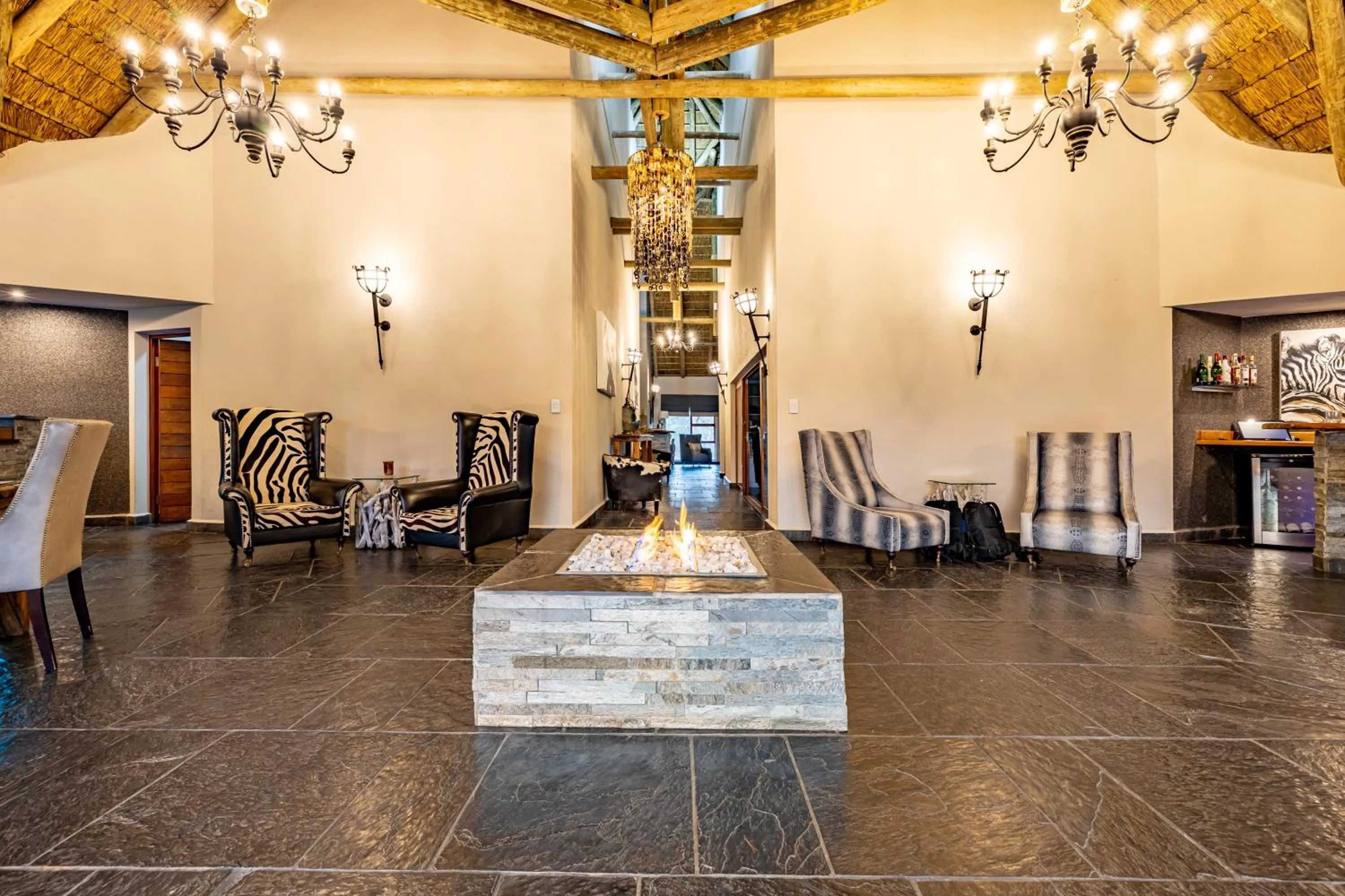 Living room in Kusudalweni Safari Lodge and Spa