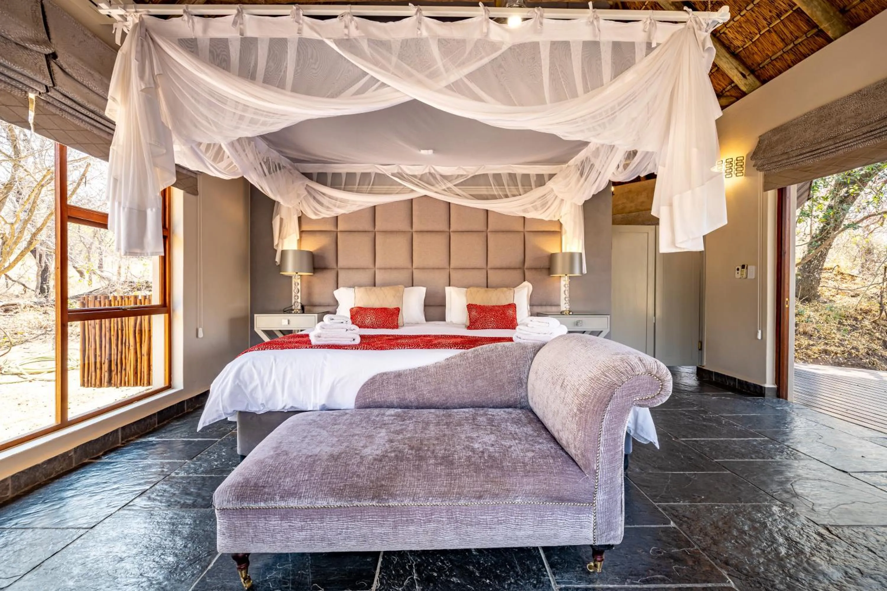 Bed in Kusudalweni Safari Lodge and Spa