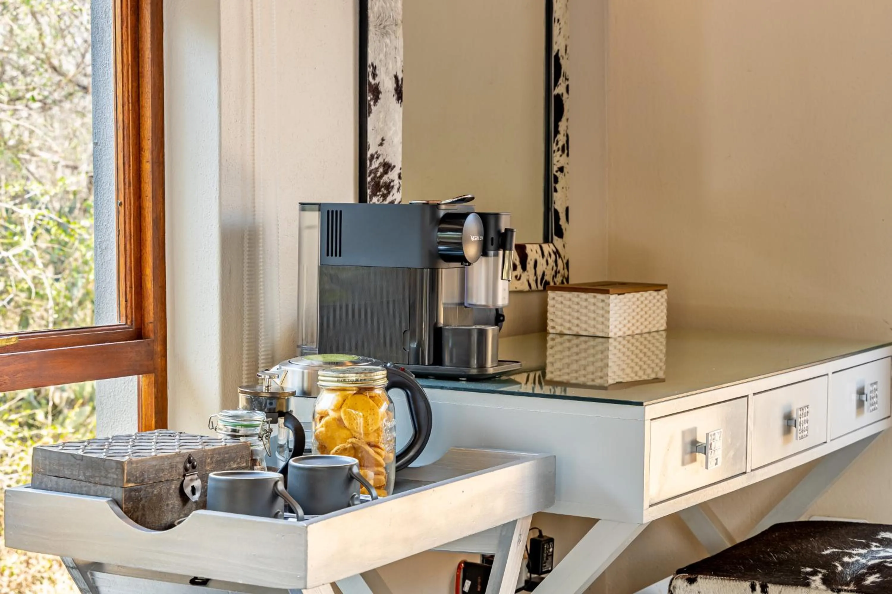 Coffee/tea facilities in Kusudalweni Safari Lodge and Spa