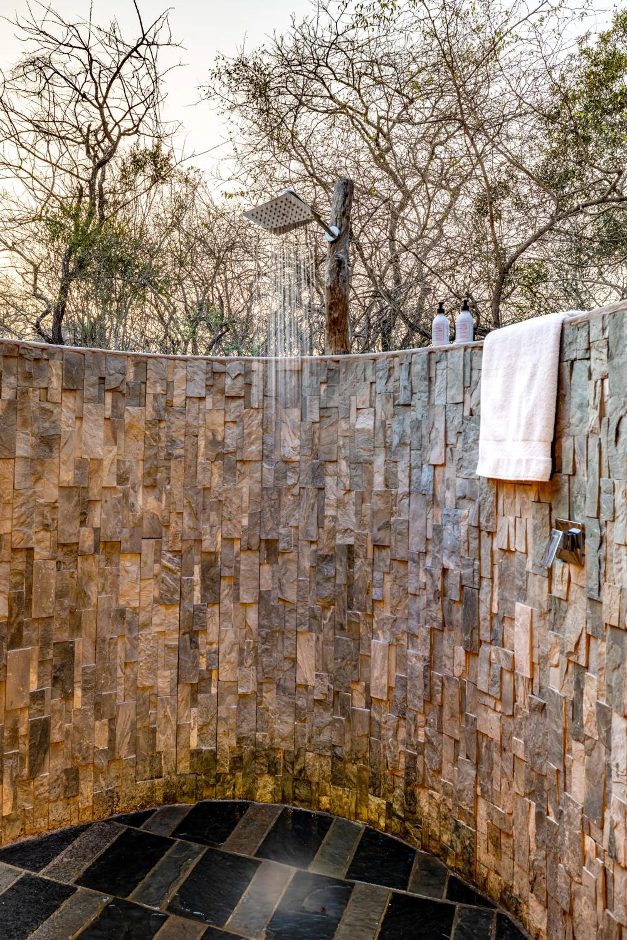 Shower in Kusudalweni Safari Lodge and Spa