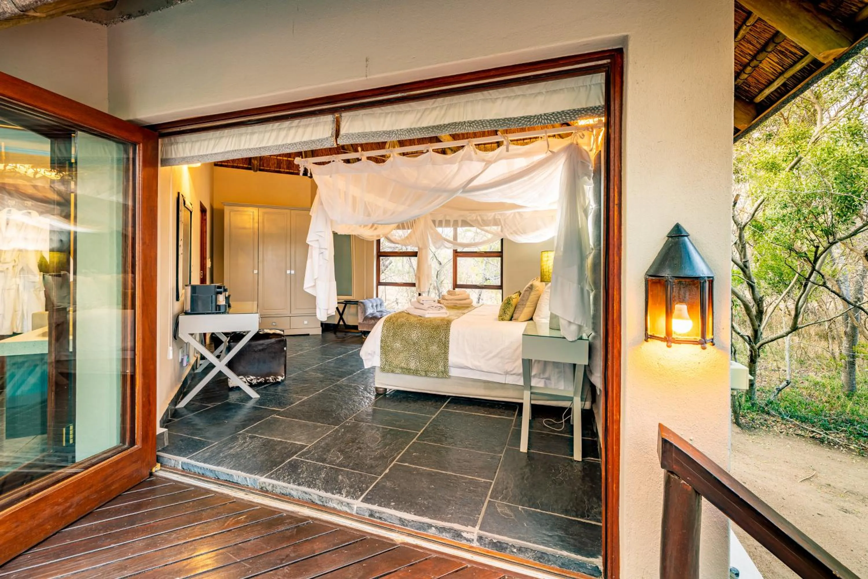 Bedroom in Kusudalweni Safari Lodge and Spa